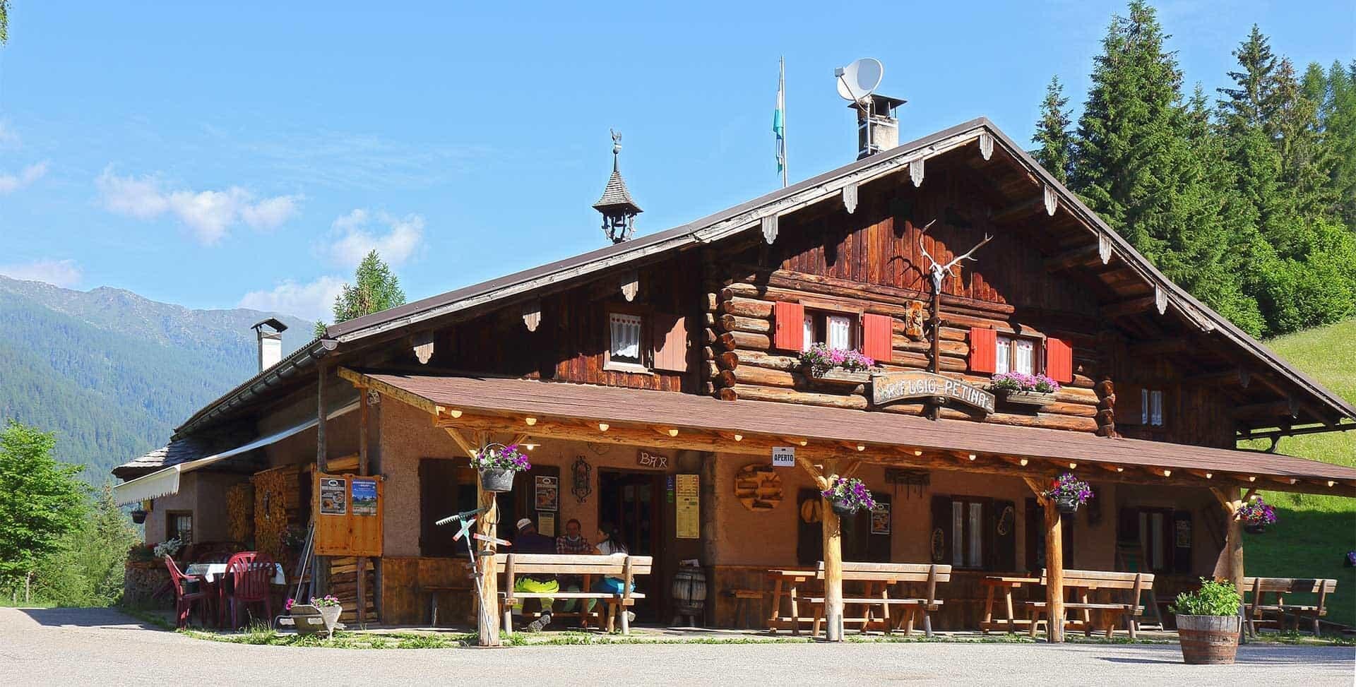 rifugio-petina-camere-e-cucina