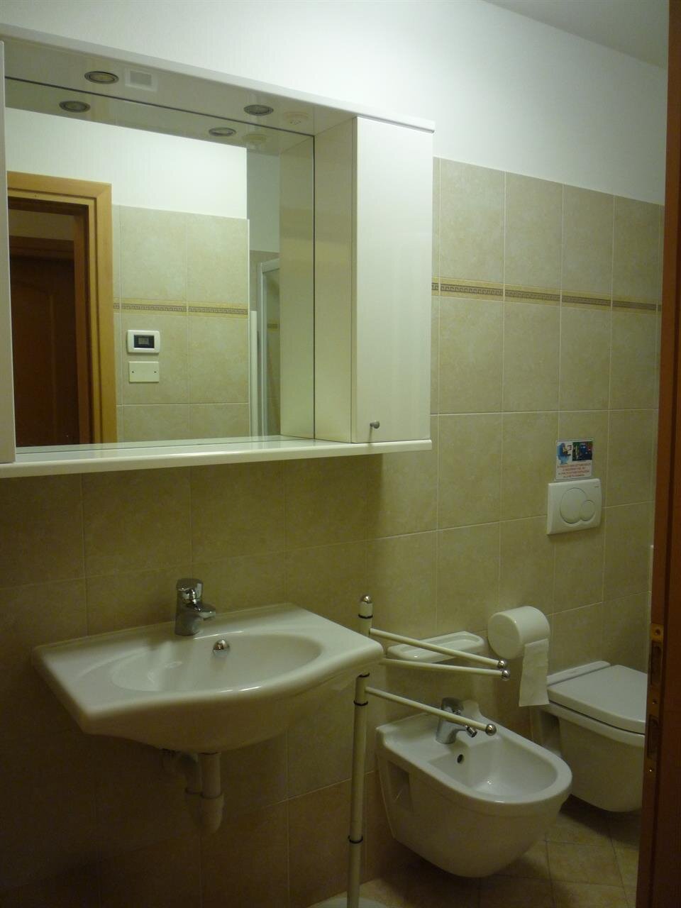 Images Trn 1 Ee5bc5d1 2cb9 4f74 9153 Cd88e7372f2c 99 Image