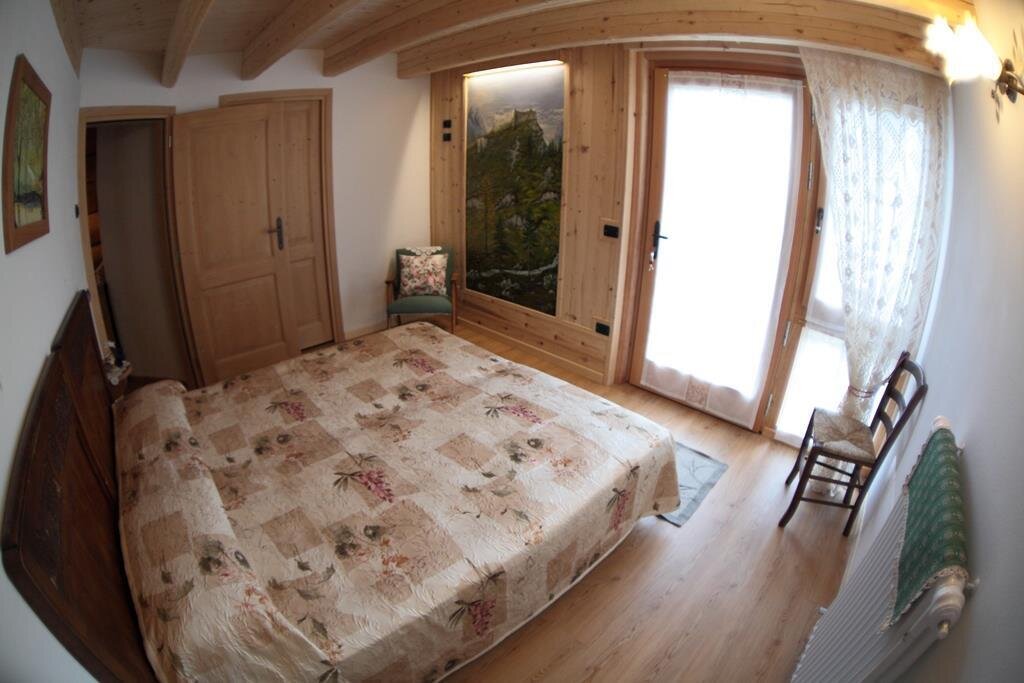 Stanza matrimoniale2