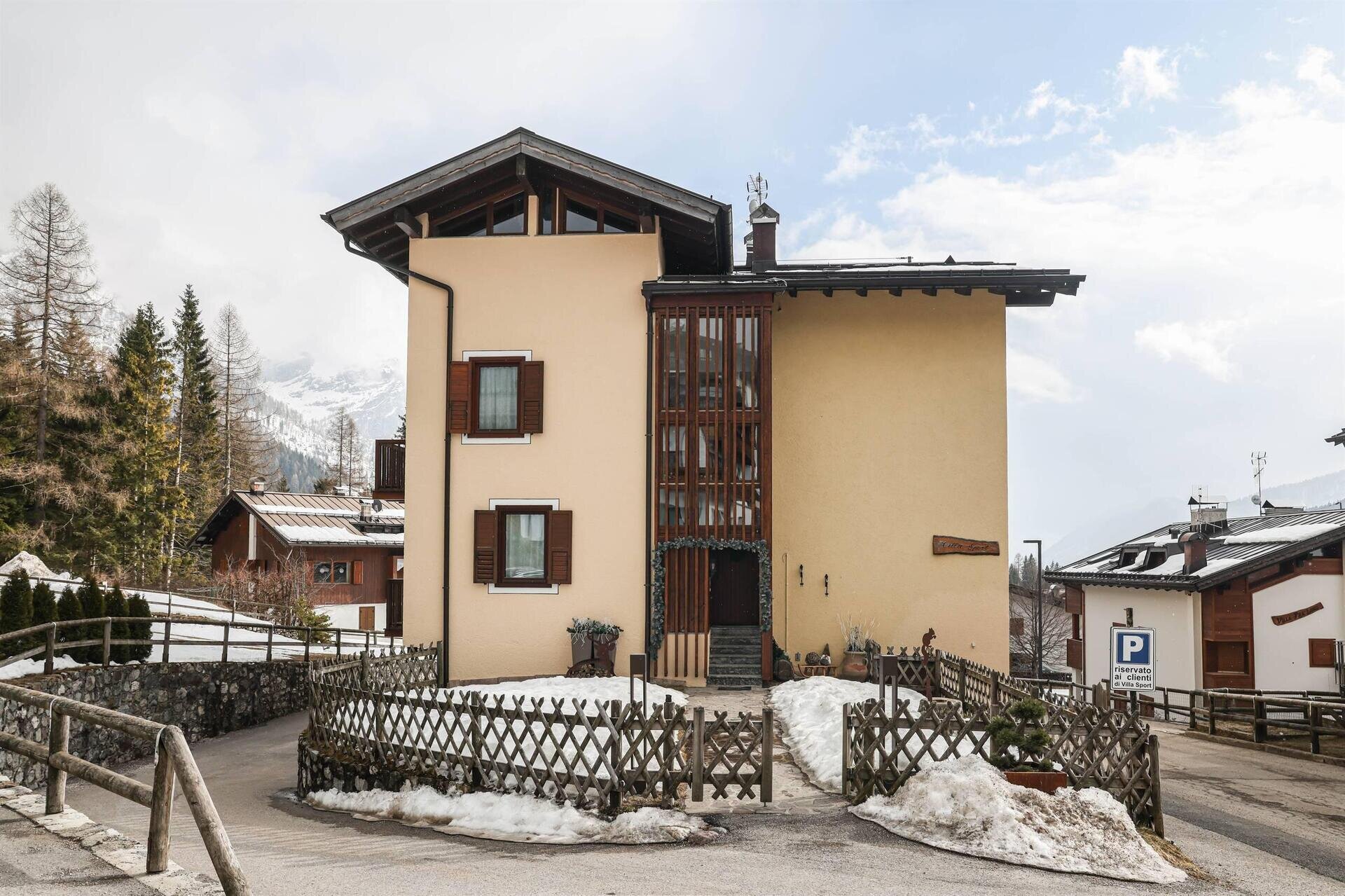 Images Trn 1 E7d300d0 Fd0a 4ca2 A2f1 Adcf33ae6180 99 Image