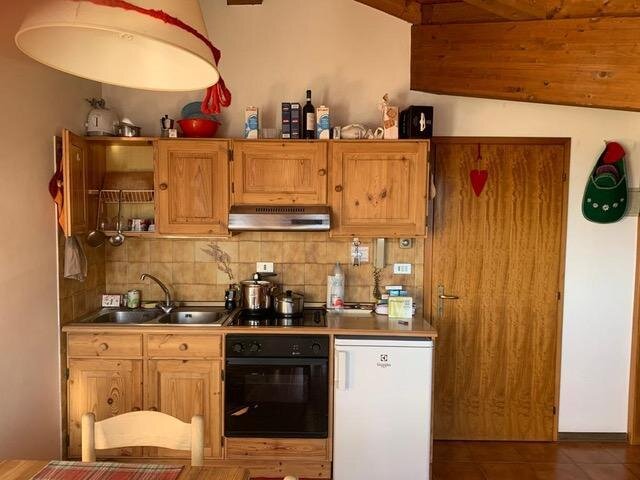 Images Trn 1 97f2a868 952d 4736 9814 93b3a534536d 99 Image