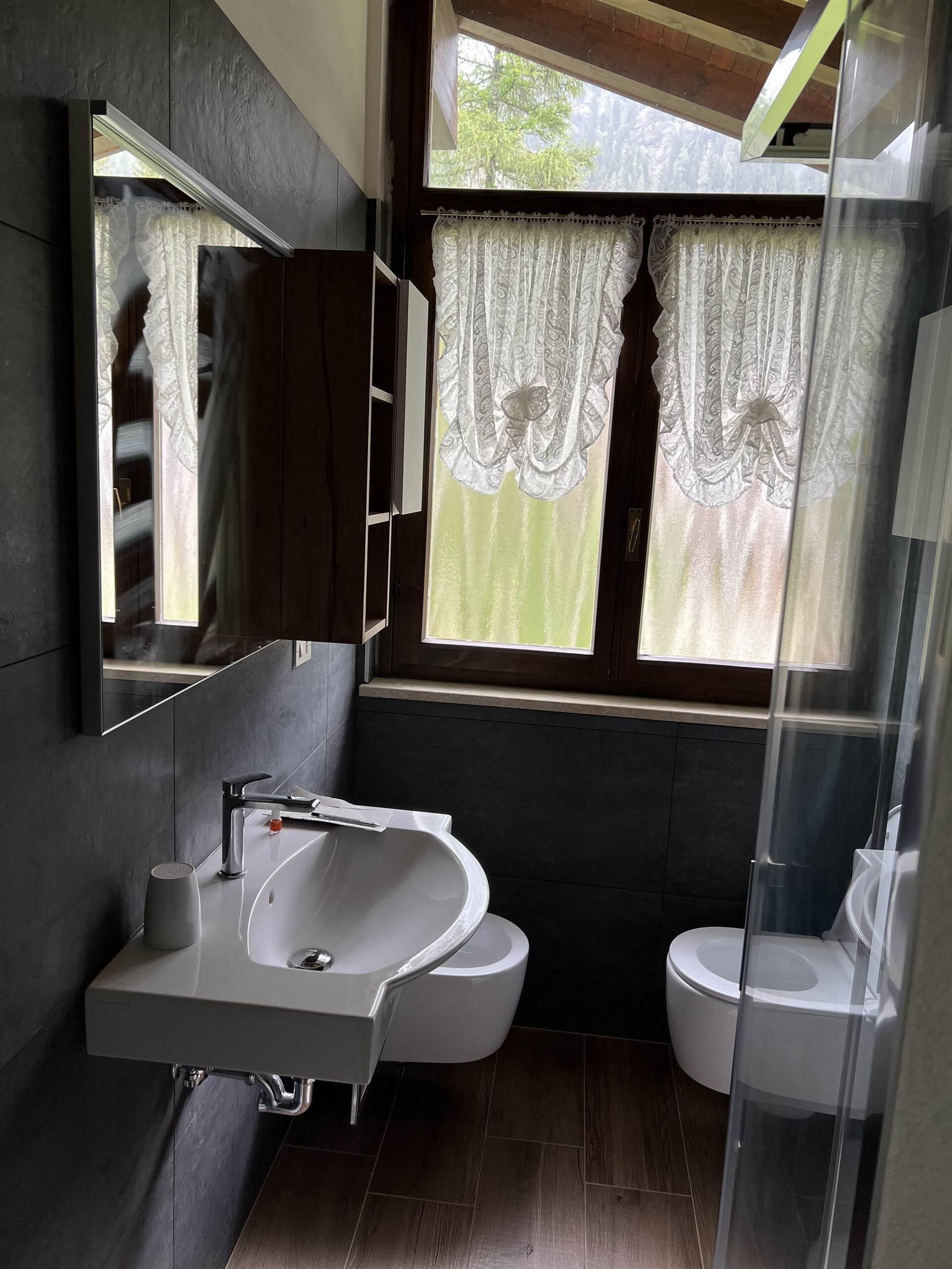 Images Trn 1 Ffcc0502 B118 4c19 B989 01374ec6391e 99 Image