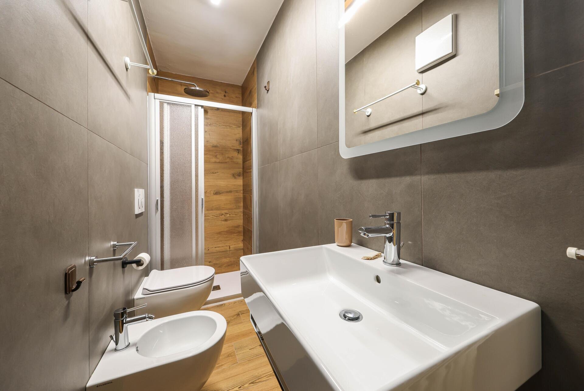 Images Trn 1 7b7a8828 9c3f 46f7 A2ac 63a088f53f17 99 Image