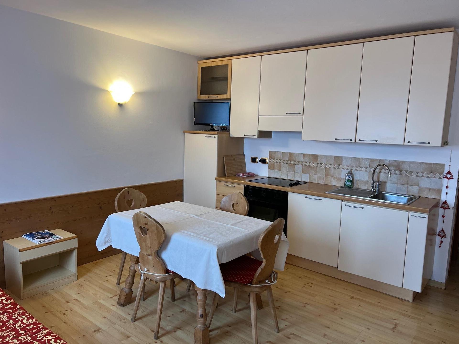 Images Trn 1 09a8a538 F9f0 4f15 Bf22 B93ecec5daa6 99 Image