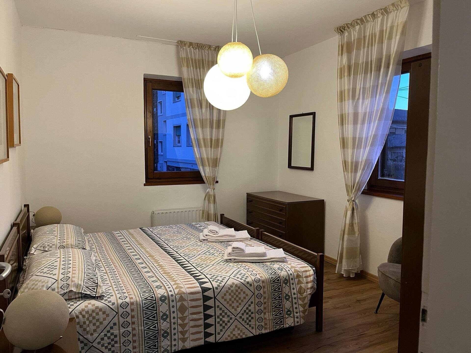 Images Trn 1 1b54cd74 3d7a 4fbf Ad6b Eac27a5e6f88 99 Image