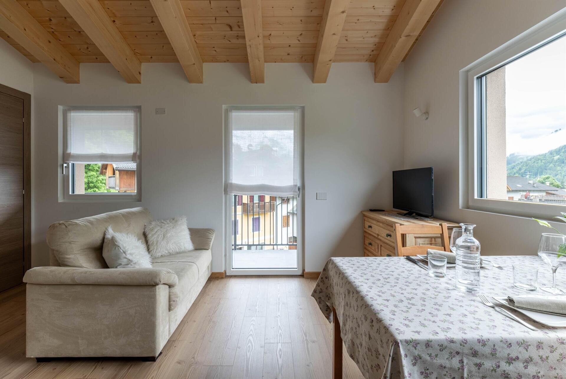 Images Trn 1 68e01868 6045 429f B2fe 1be9d6d339d1 99 Image