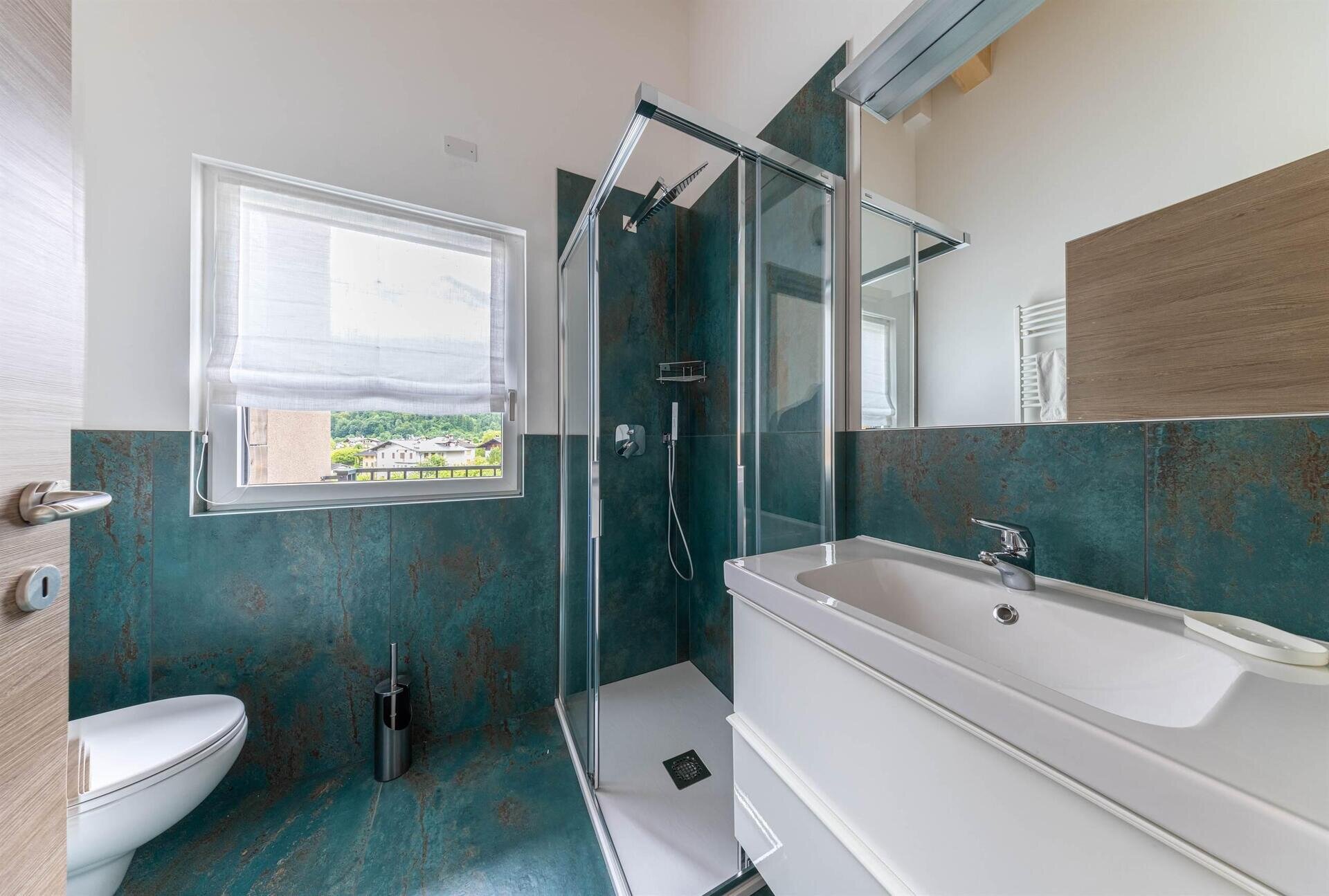 Images Trn 1 E608d3b9 6367 4544 A202 F512d3e9b433 99 Image