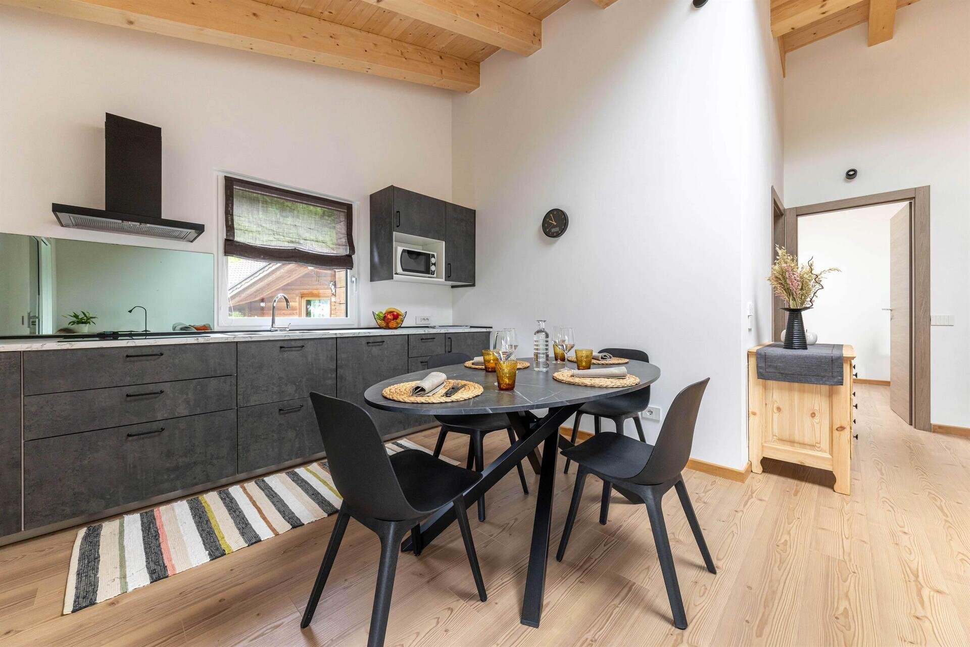 Images Trn 1 27e1848d Bf9a 4899 8a96 4fd10033d09a 99 Image