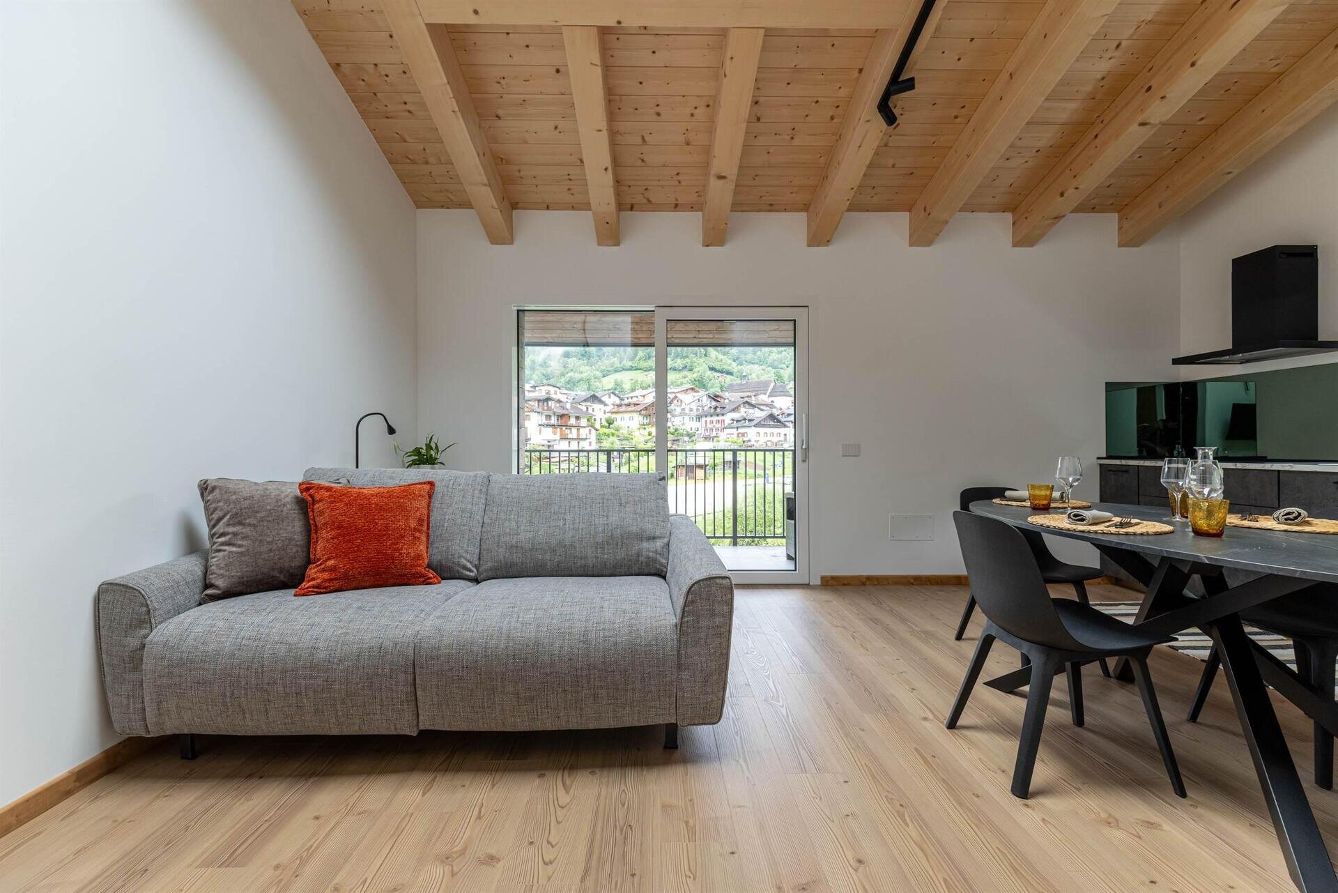 Images Trn 1 9f4486fe 1d36 4006 8b49 Ccaae982b37c 99 Image