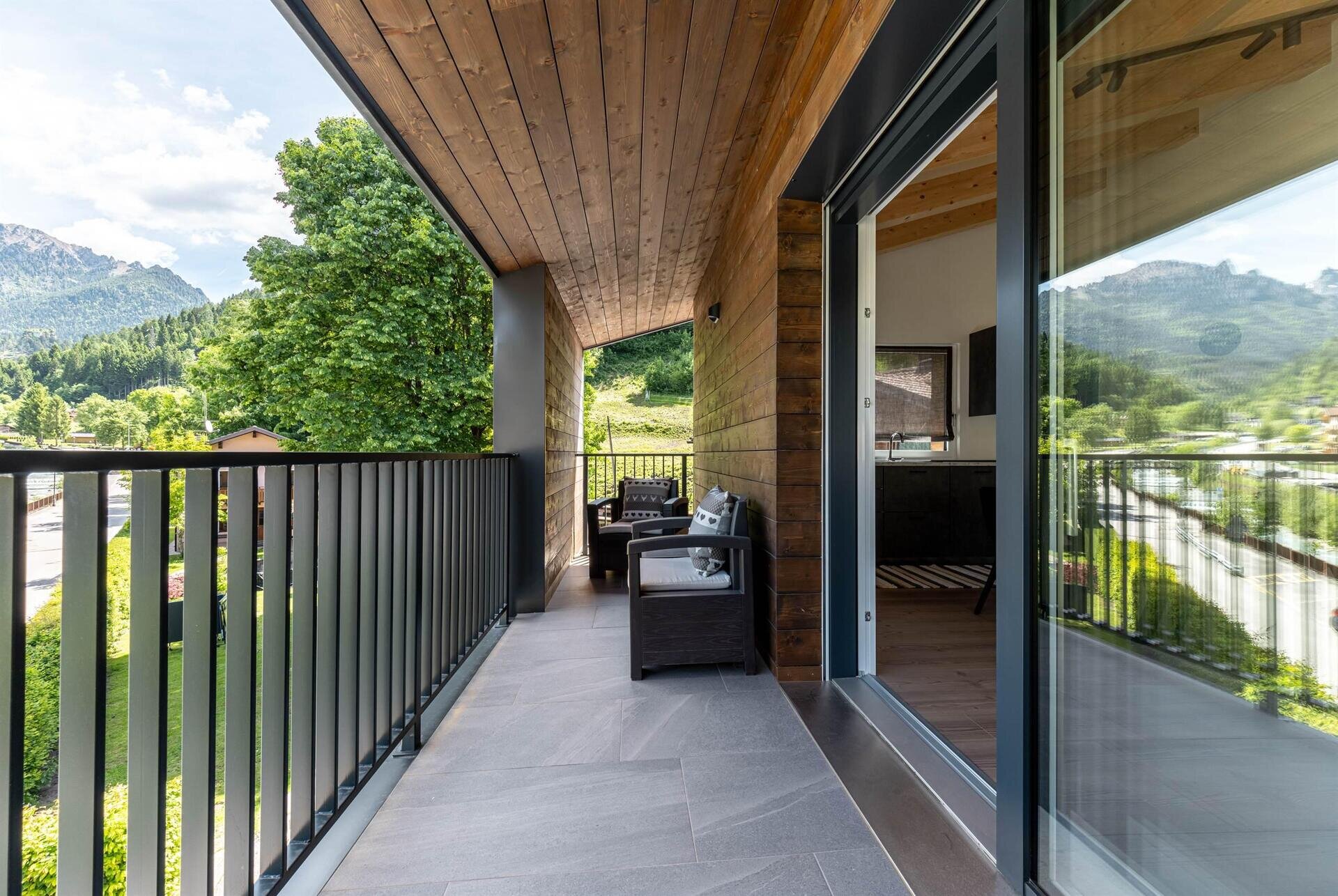 Images Trn 1 Fe75d47d A12d 4d51 A78c Fb57574f786c 99 Image