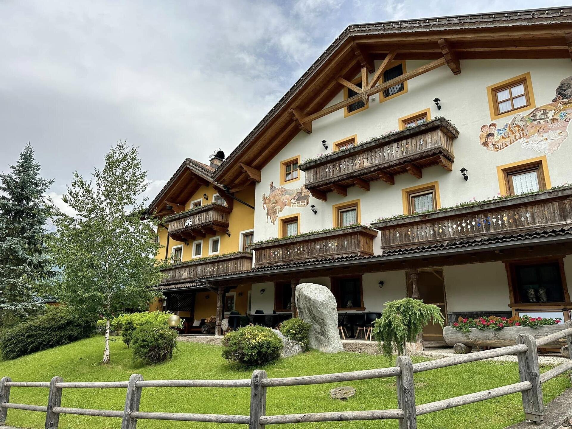 475803102_1014218310516568_6248726511826537689_n