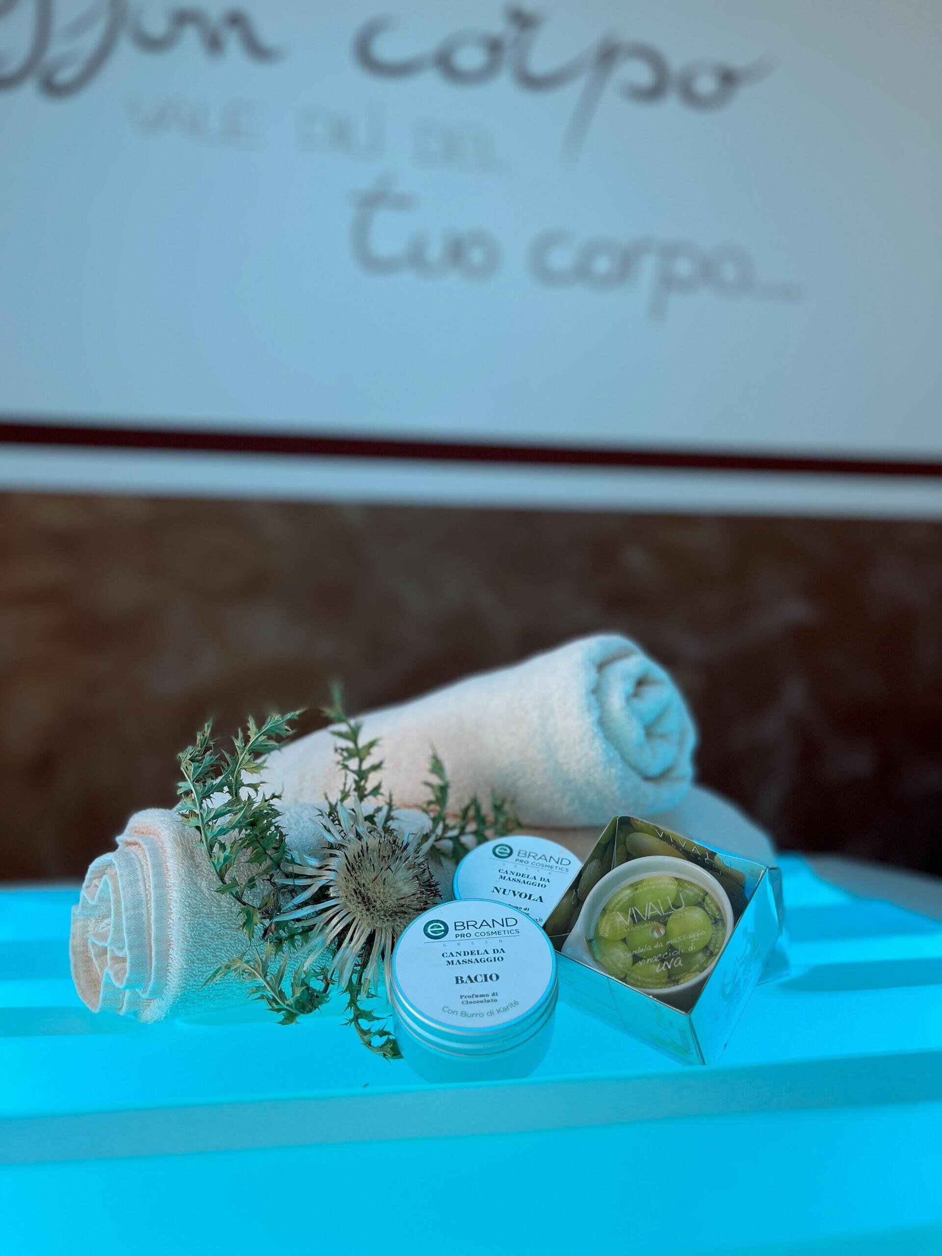 B9E40A93-A69E-4D3E-8C5B-582A993EDAD1