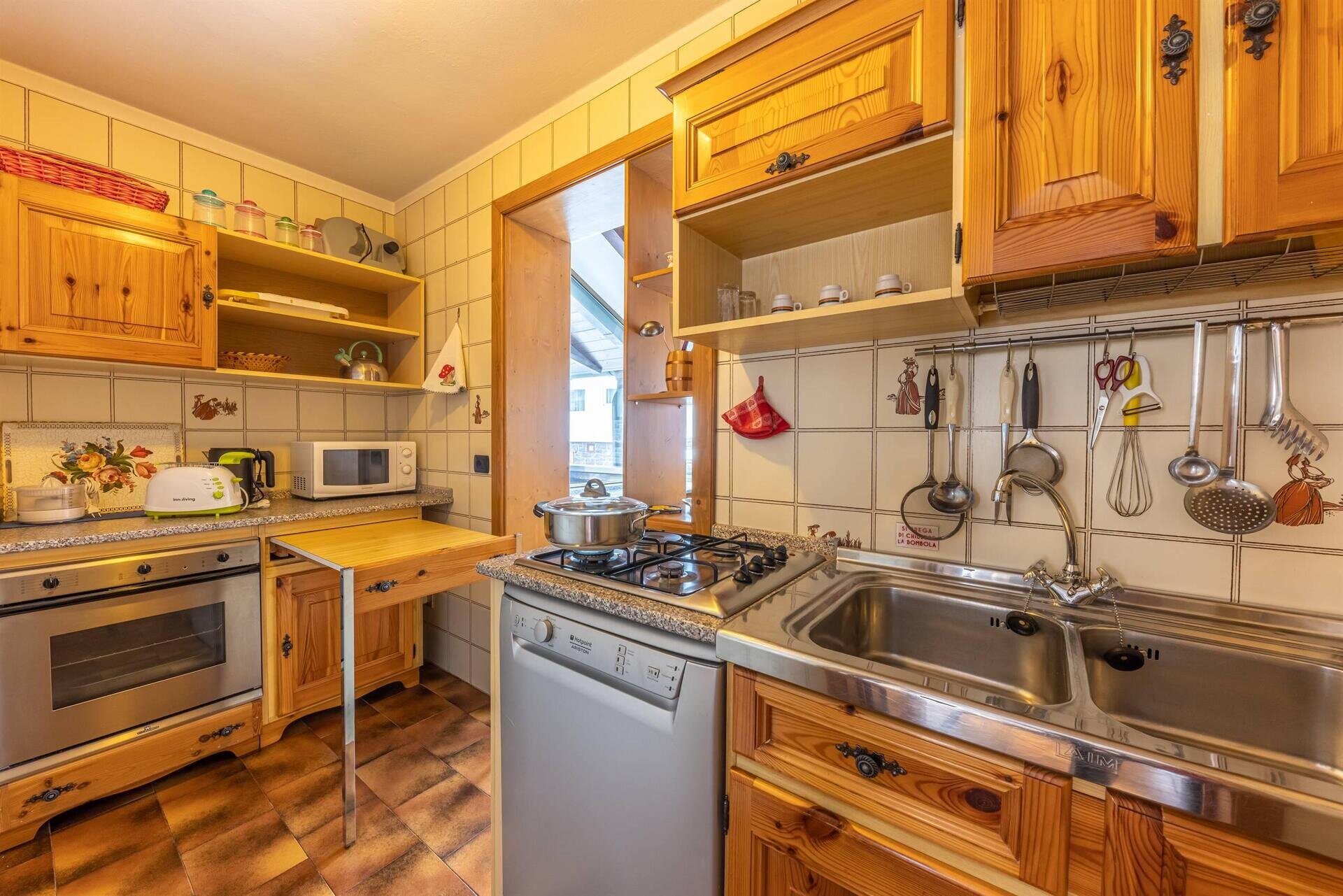 Images Trn 1 Acde28ed 1bc0 4065 80f9 F99e45a99571 99 Image