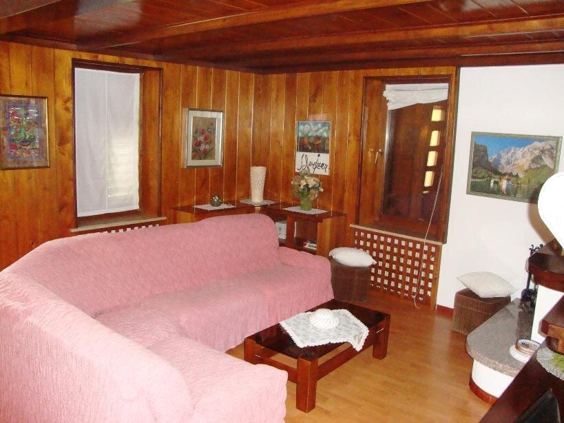 divano soggiorno piano terra