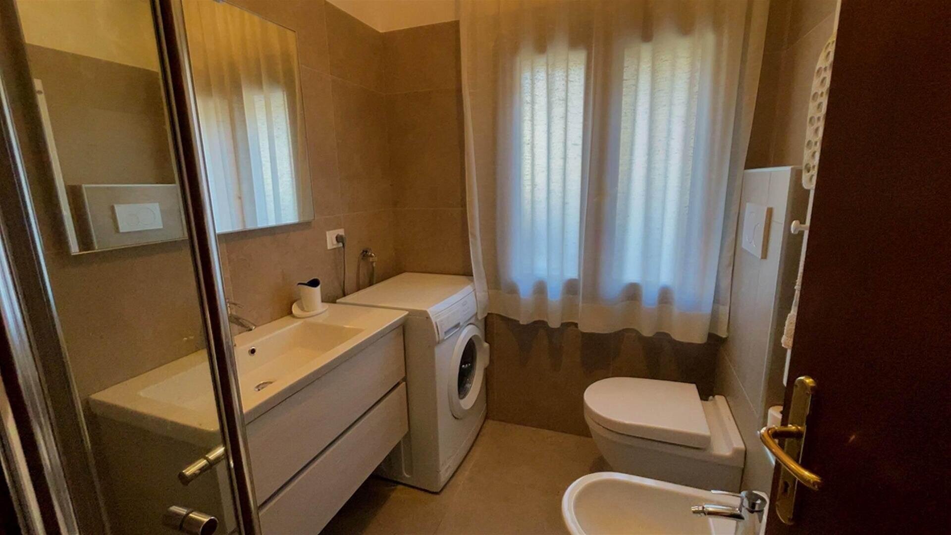 Images Trn 1 855b013a 4f05 4710 B232 C3aa3b44c646 99 Image