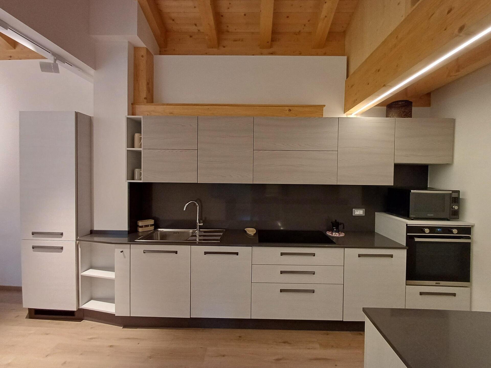 Images Trn 1 73b08077 2330 40f7 8b62 Da758af2c534 99 Image