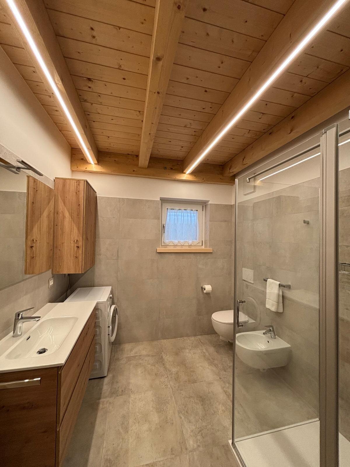 Images Trn 1 7577b5ad Fa3a 46ed A2c1 Ef9446b450c4 99 Image