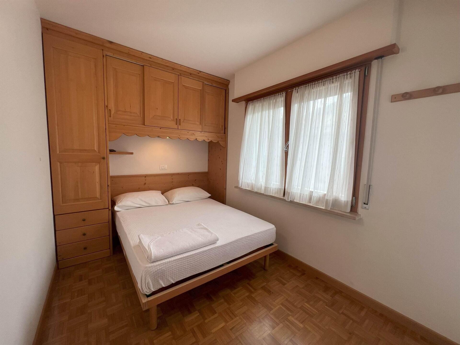 Images Trn 1 E5d7a7eb 3c0c 4243 9738 9325192d9722 99 Image