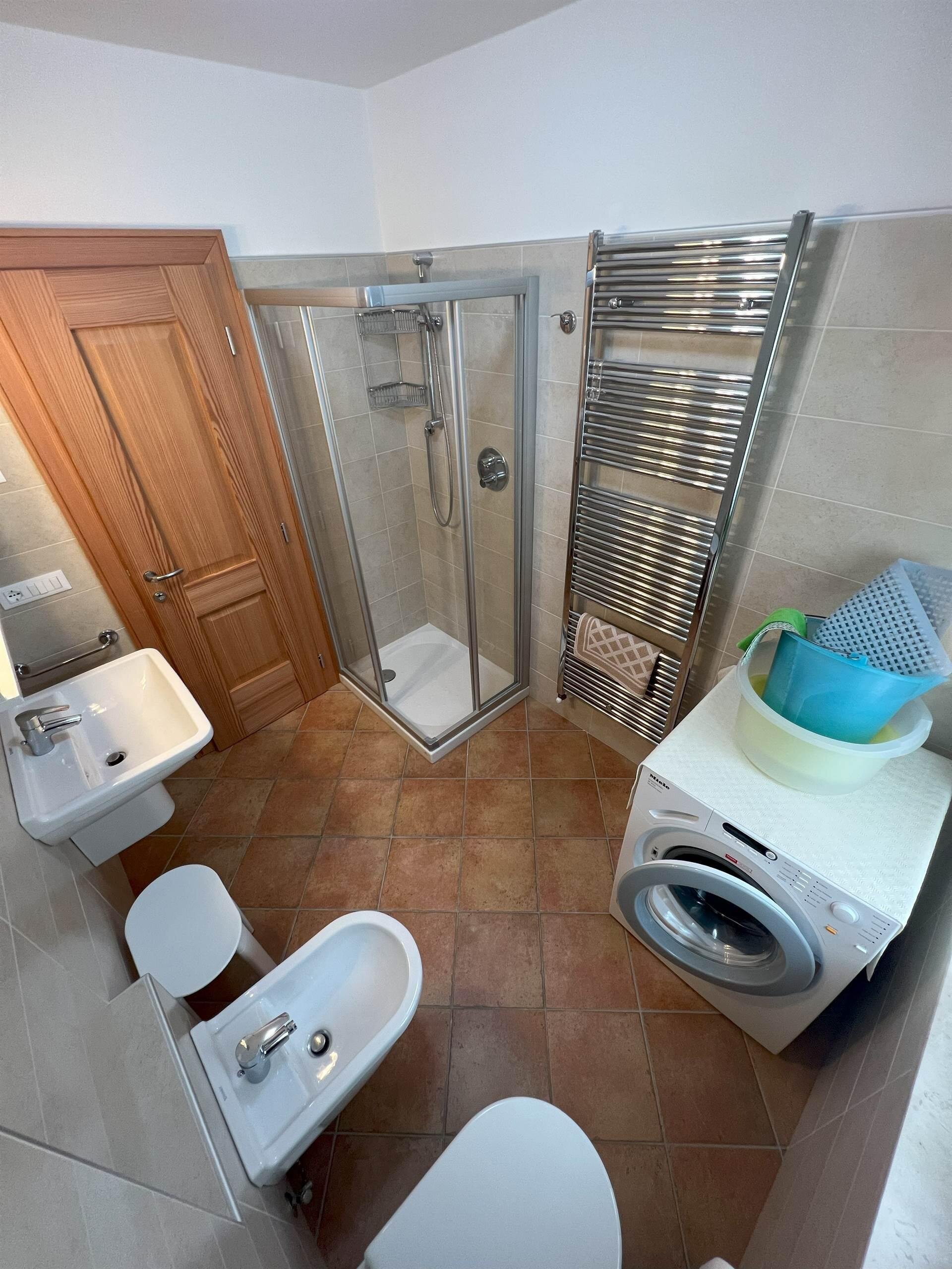 Images Trn 1 2adafba0 9f3d 4c52 Ae8c 2025f7a1636f 99 Image