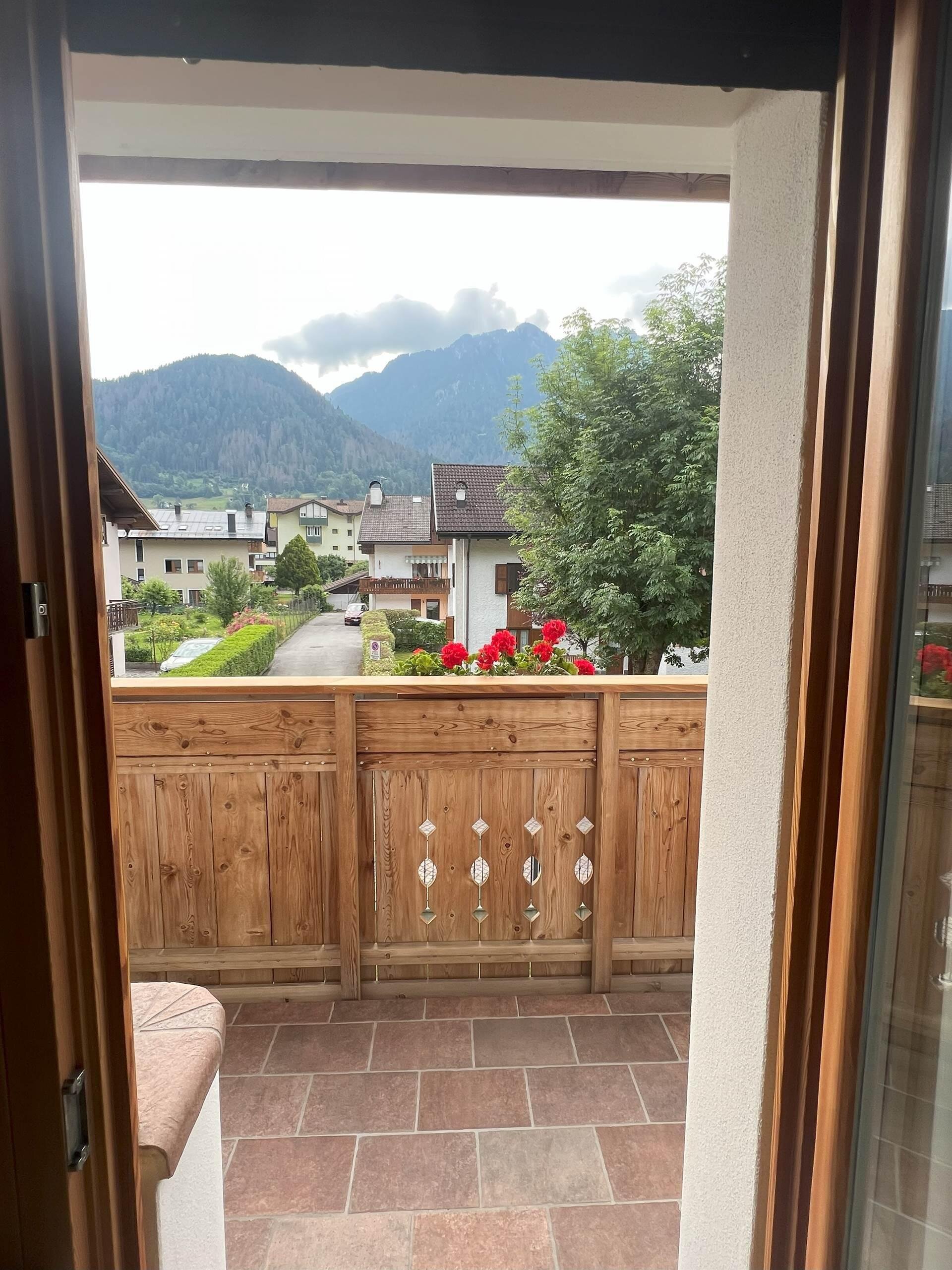 Images Trn 1 F3f82906 8c8e 474d B7f5 Bf6bc8b0df30 99 Image