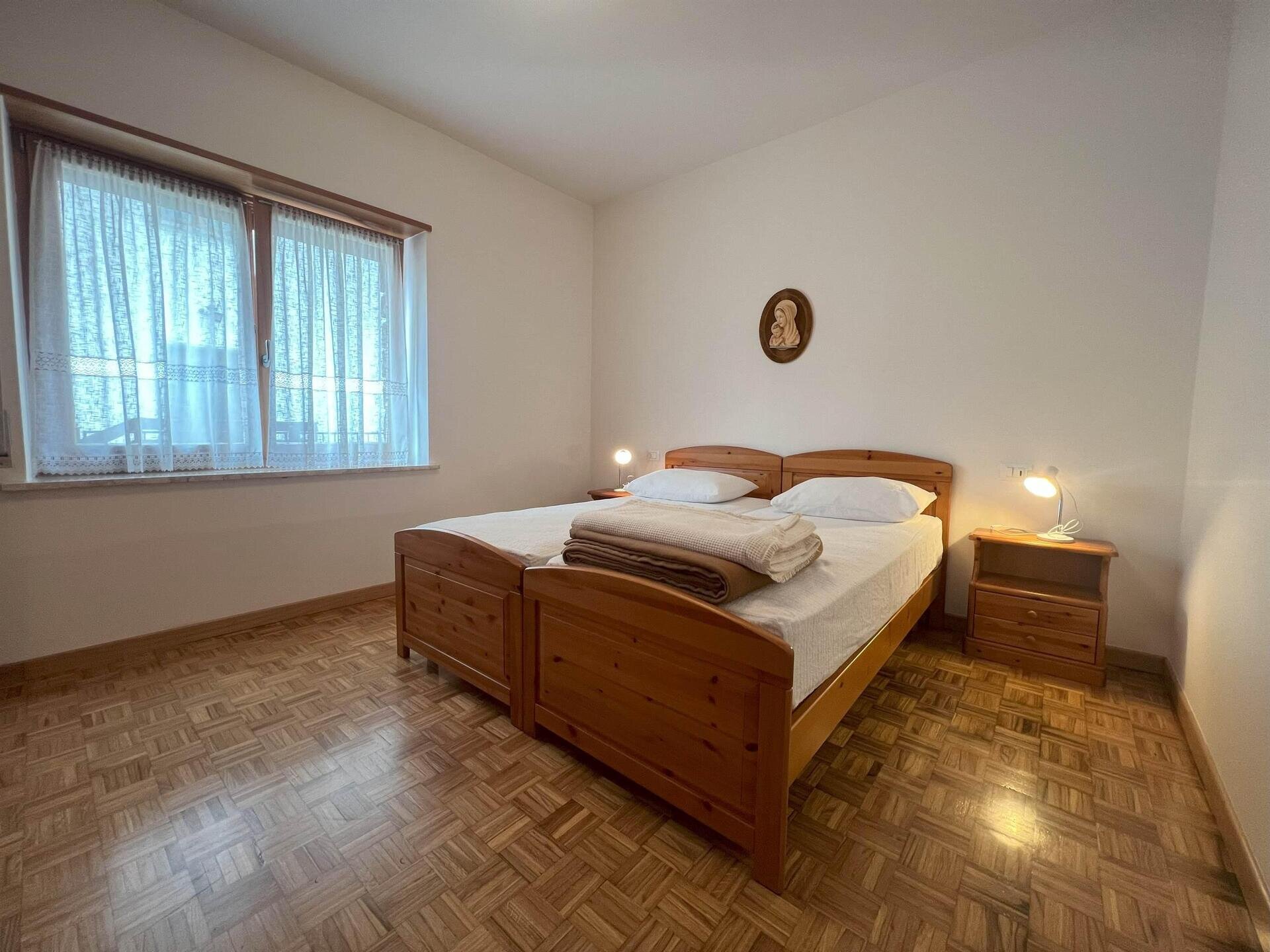 Images Trn 1 57deaa08 3a23 42e5 9f99 E9f39976a0fb 99 Image