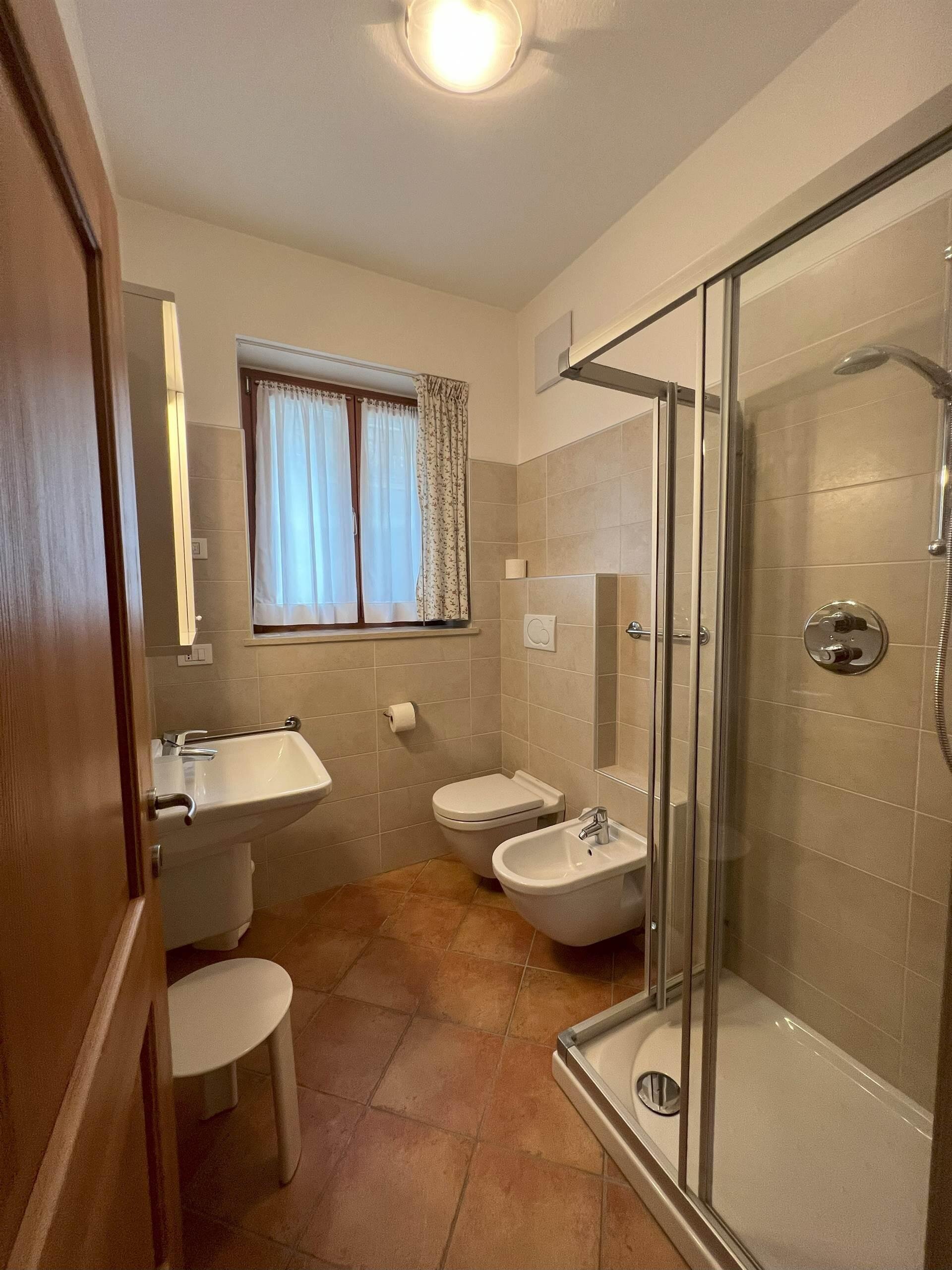 Images Trn 1 2490112d A05d 4f4e 8d7e 2c9dbe11d2c1 99 Image