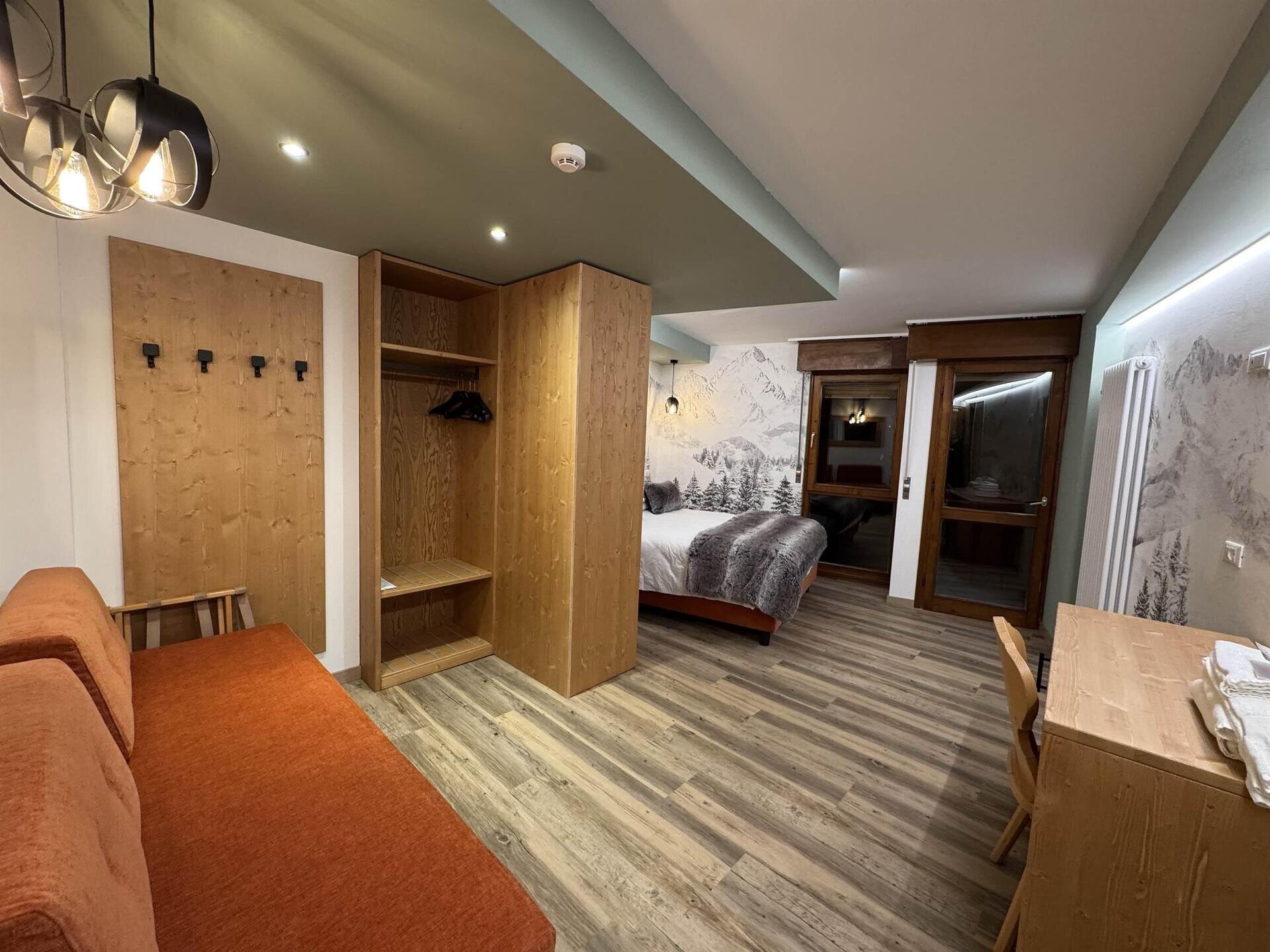 Images Trn 1 D0a2fbb9 823e 46ea 828b 26afeb571b93 99 Image