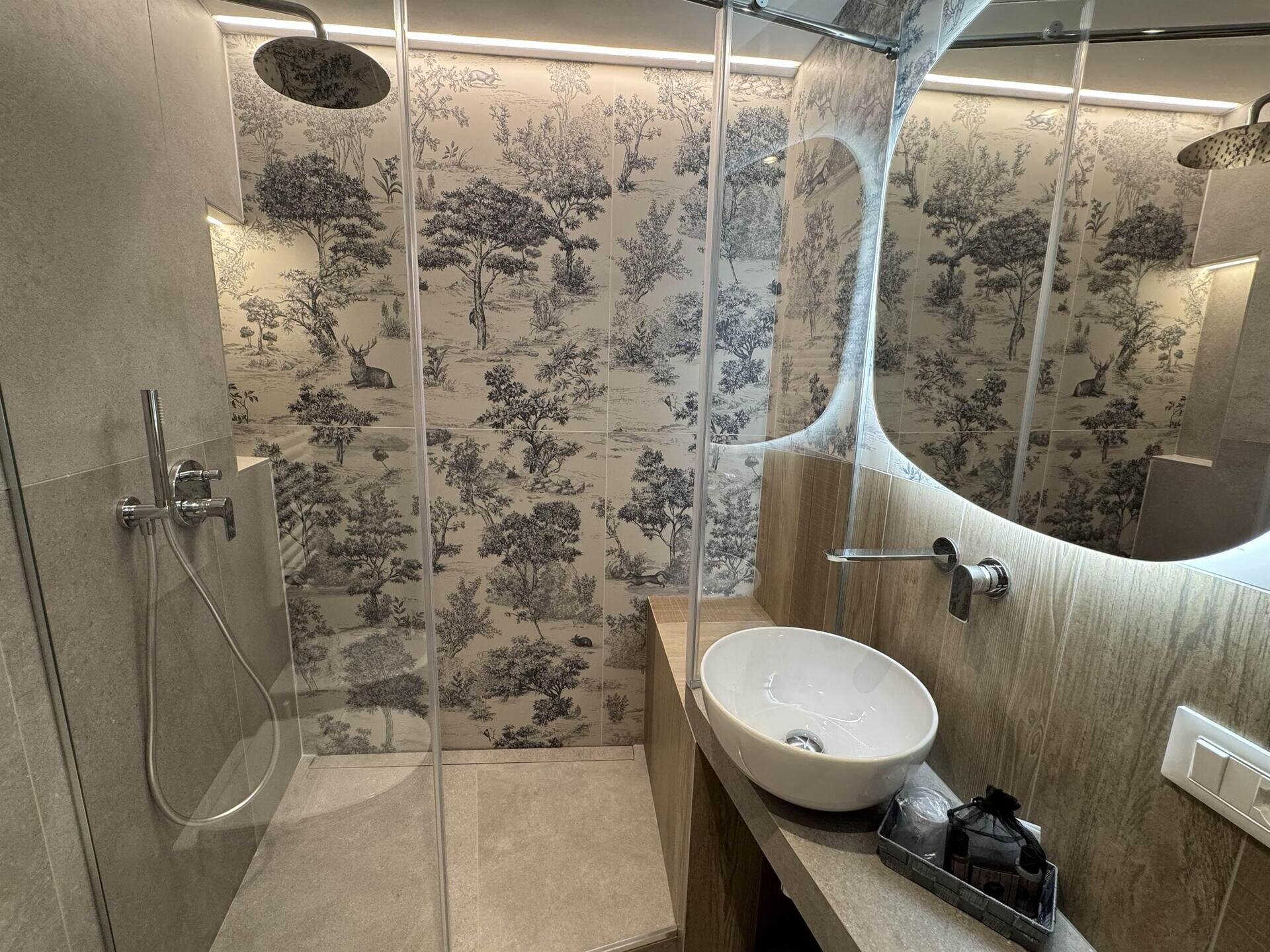 Images Trn 1 Bc338a76 1b7c 4a6a Bdae Cf07e6e52f9d 99 Image