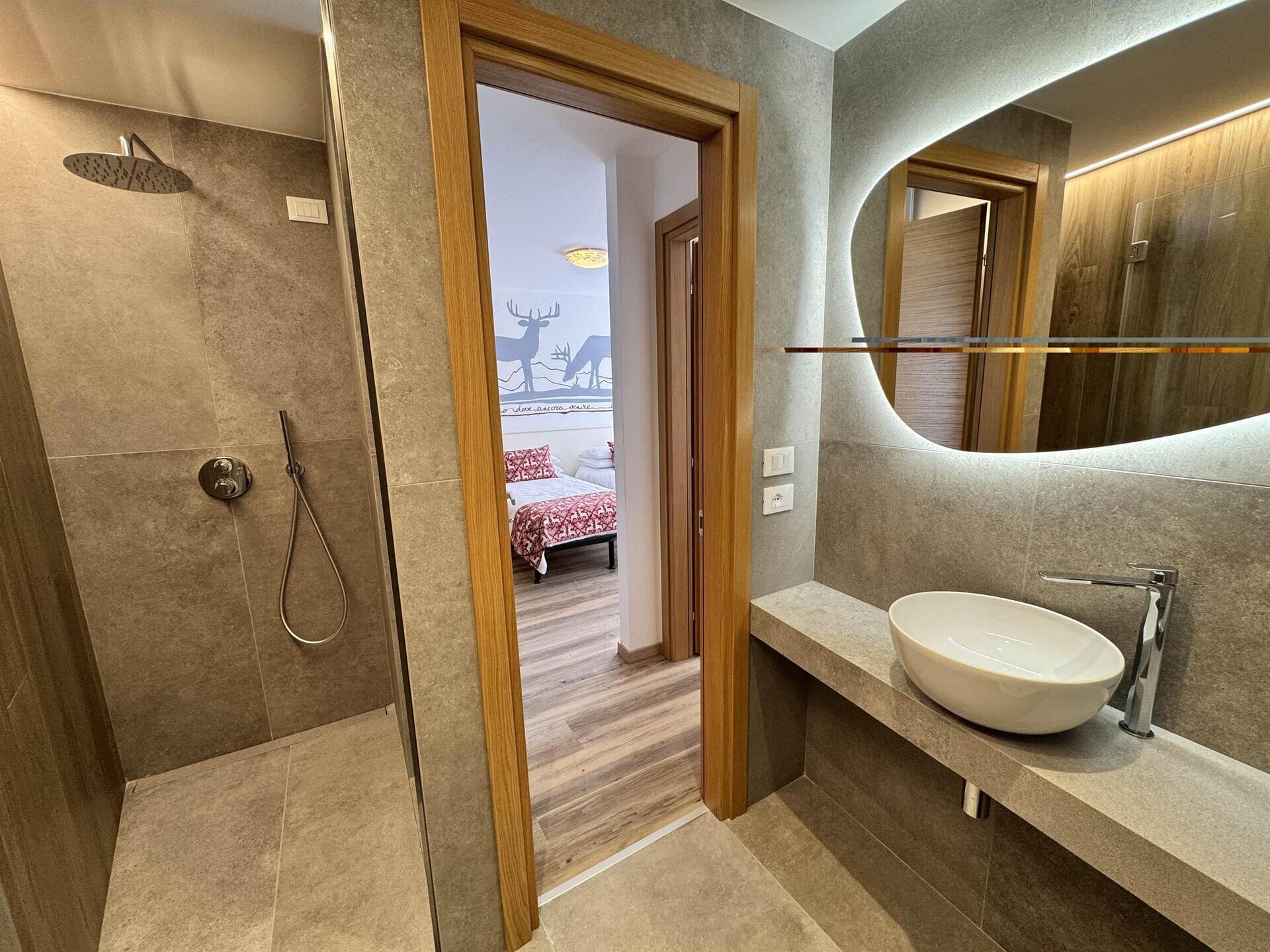 Images Trn 1 191ea522 9d0f 4d83 Bd2b D15db5888c1a 99 Image