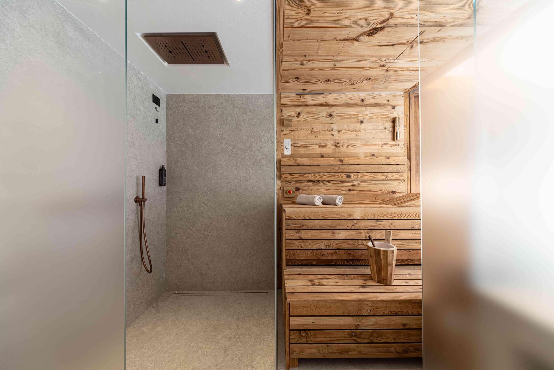 Suite Spa Detox con Sauna e Vasca idromassaggio Ja