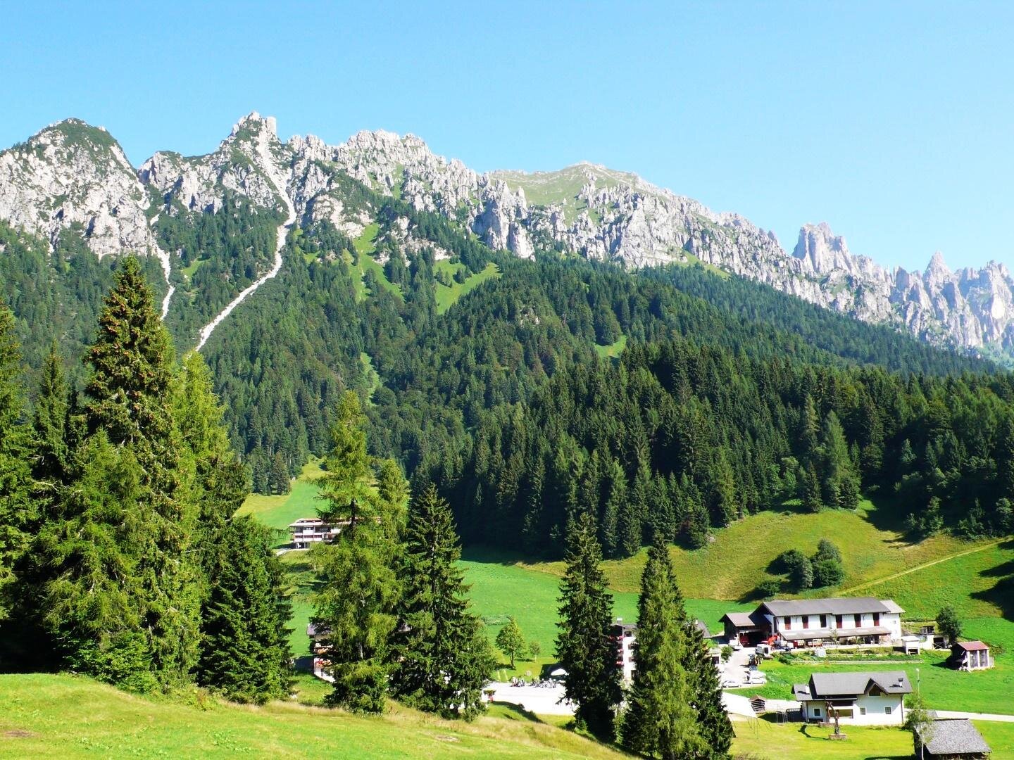 Ai piedi della salita per Malga Fossetta 3