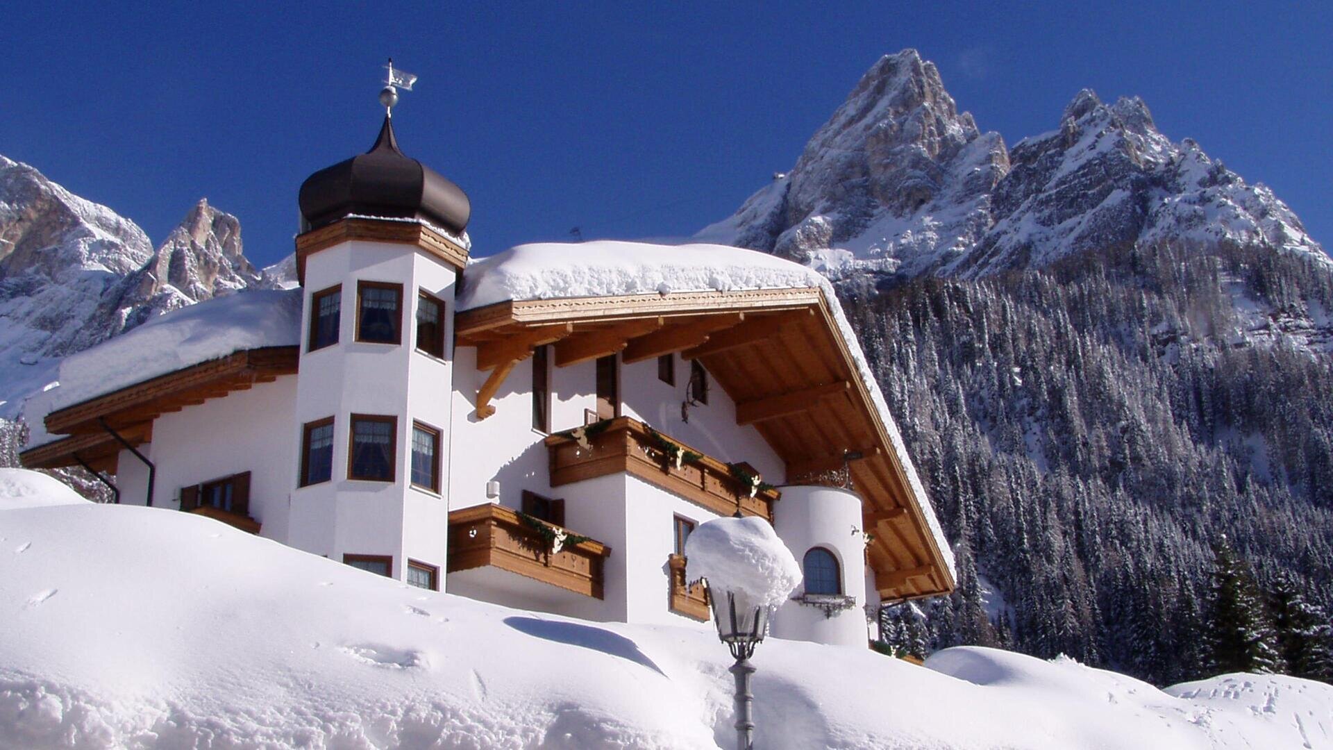 stalon-hotel-dolomiti-gallery-panorama-inverno-1