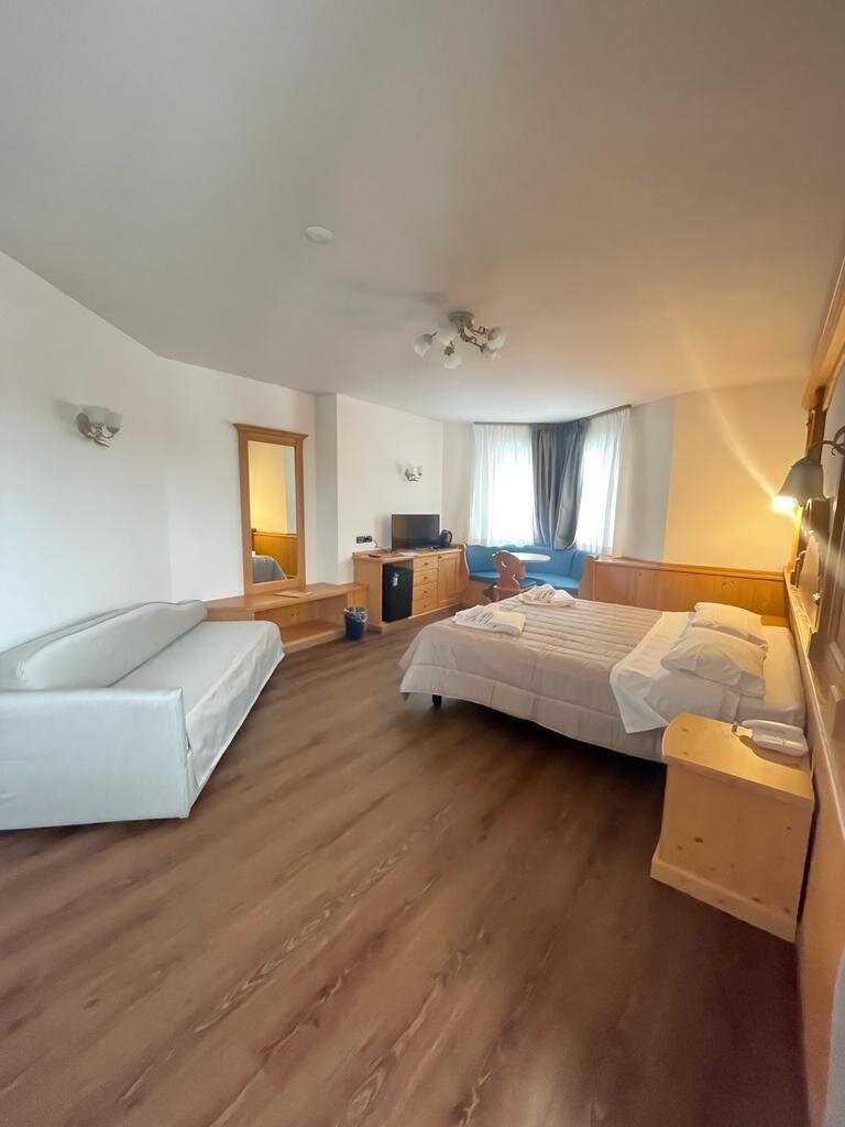 WhatsApp Image 2022-11-28 at 14.06.00 (6)