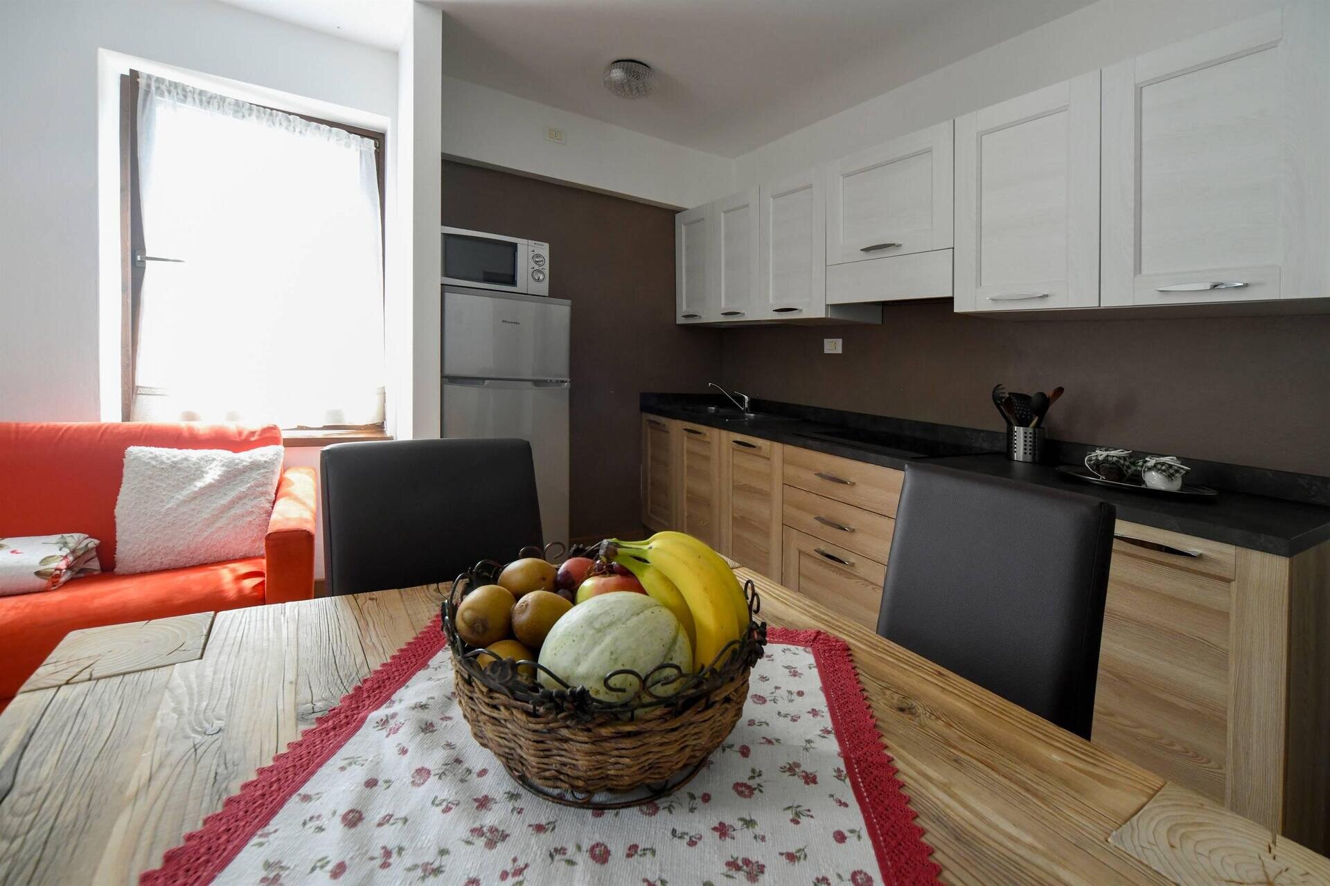 Images Trn 1 9e258baa F0ac 4a8b 84e4 Dcab9e271c9e 99 Image