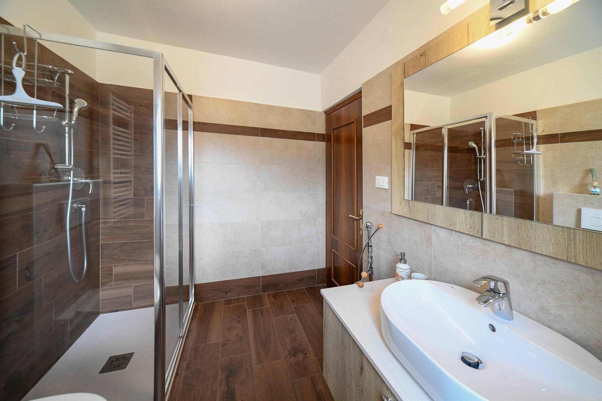 Images Trn 1 D04eebf8 41bf 4d5a Bfb2 5fc98862aaa1 99 Image