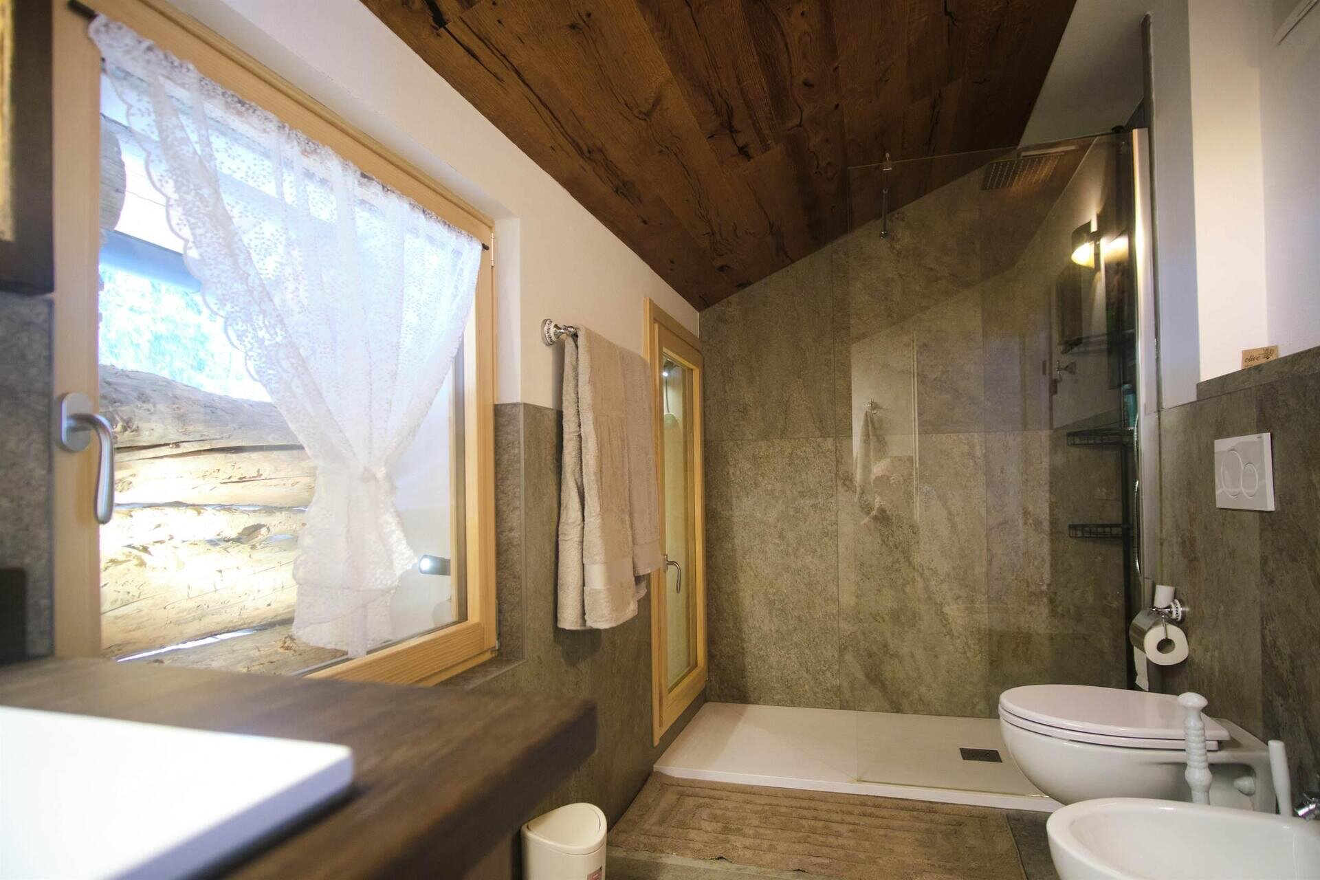 Images Trn 1 78495a81 Bfa5 46fa Bade 9c27e3af4044 99 Image