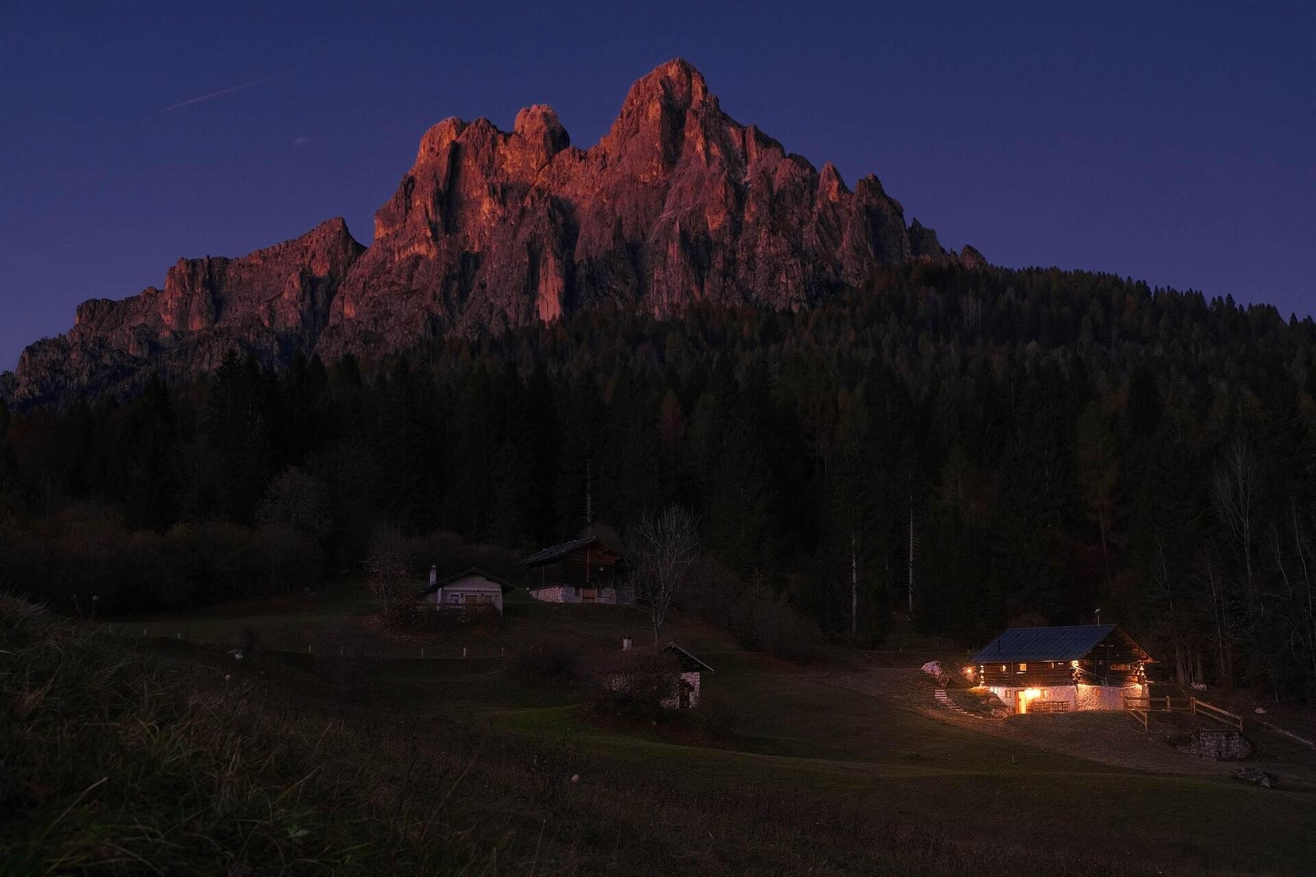 Images Trn 1 22920982 4477 4e12 8c12 5a7ae8491e75 99 Image