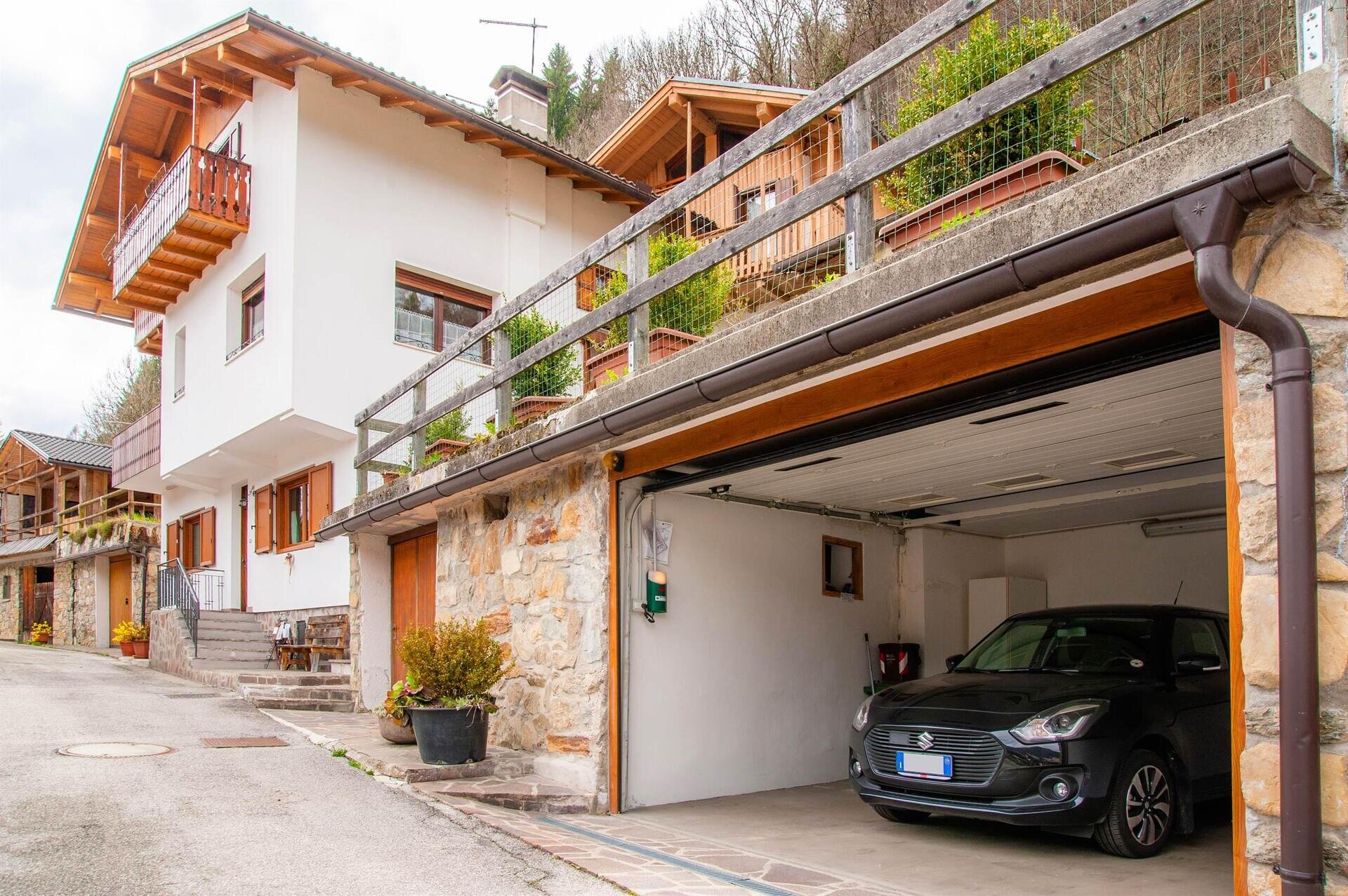 elena-1009110418 (2018_04_12 15_39_09 UTC)