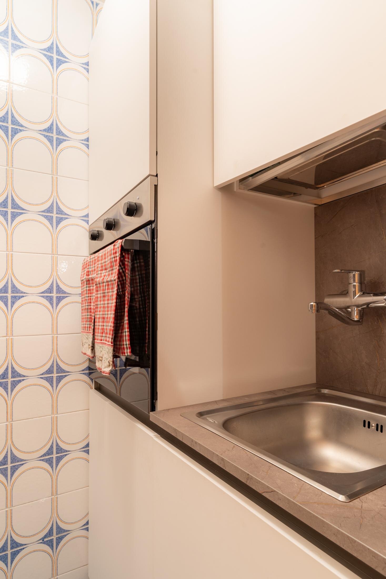 Images Trn 1 5e744734 D75d 4a7f Bb38 1b3baf0e074d 99 Image