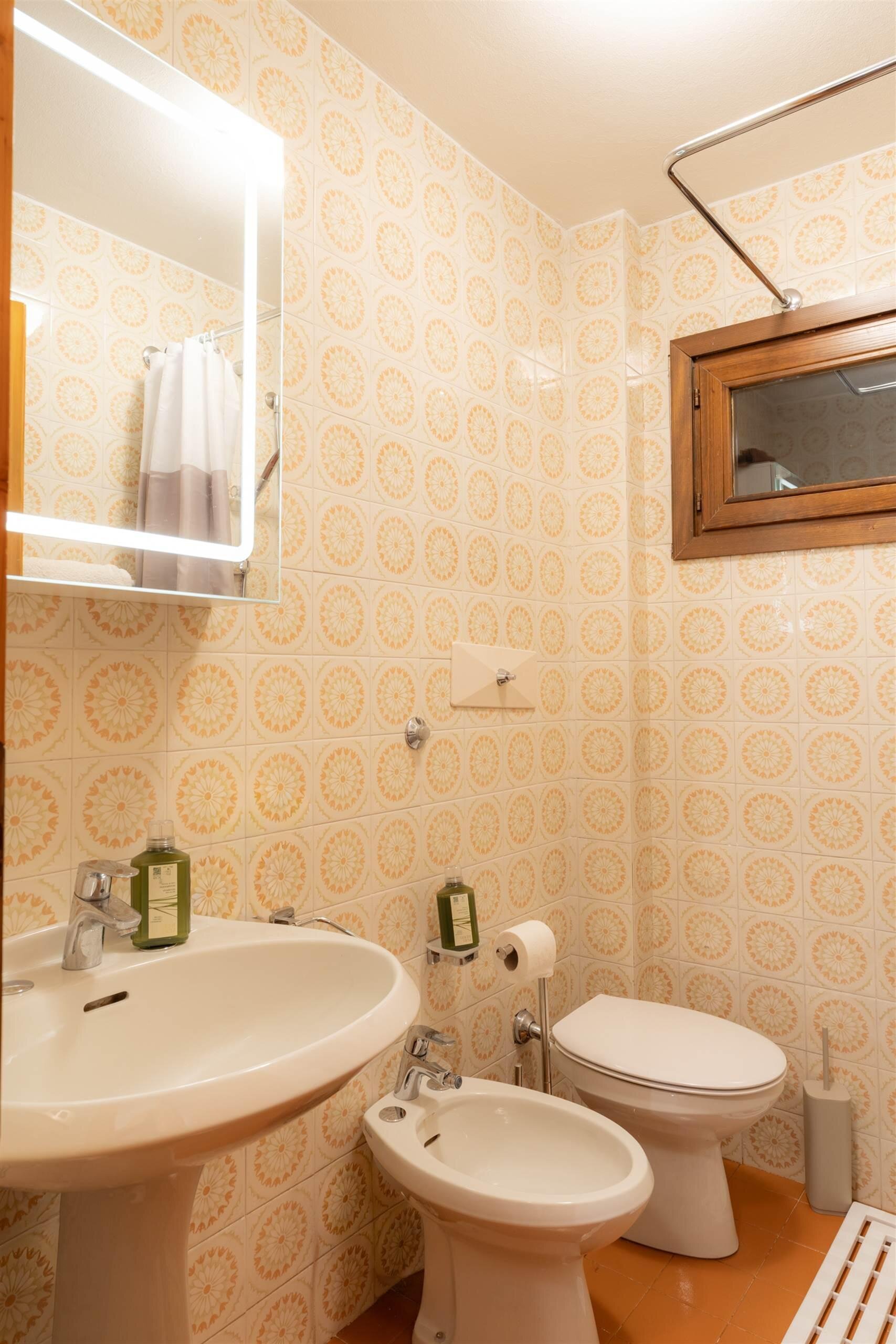 Images Trn 1 8006e6d6 867d 4c89 A0f7 7ab5101f0b9b 99 Image