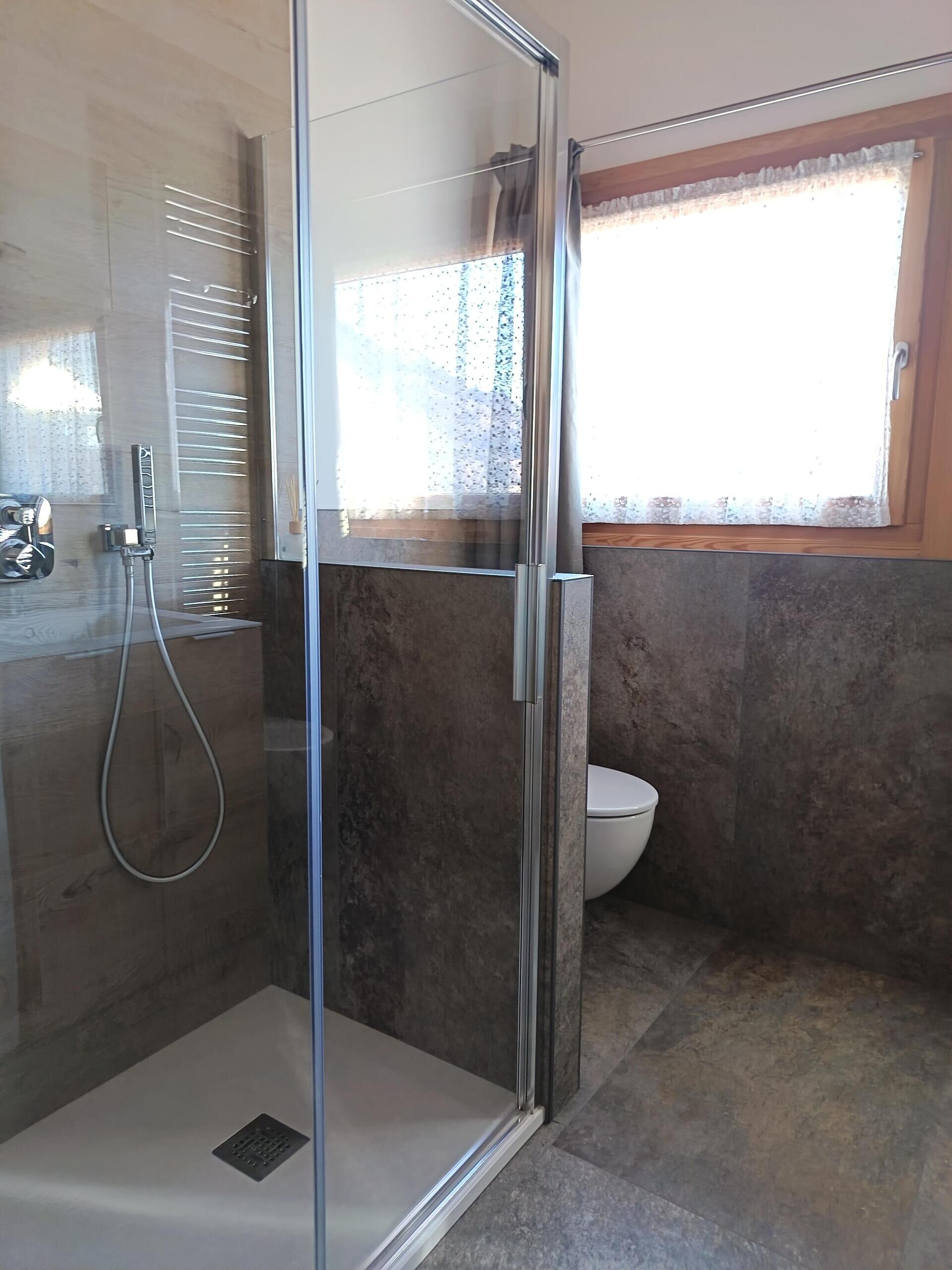 Images Trn 1 3a66f85b 18a1 4d6c 802c 6321a06145a3 99 Image