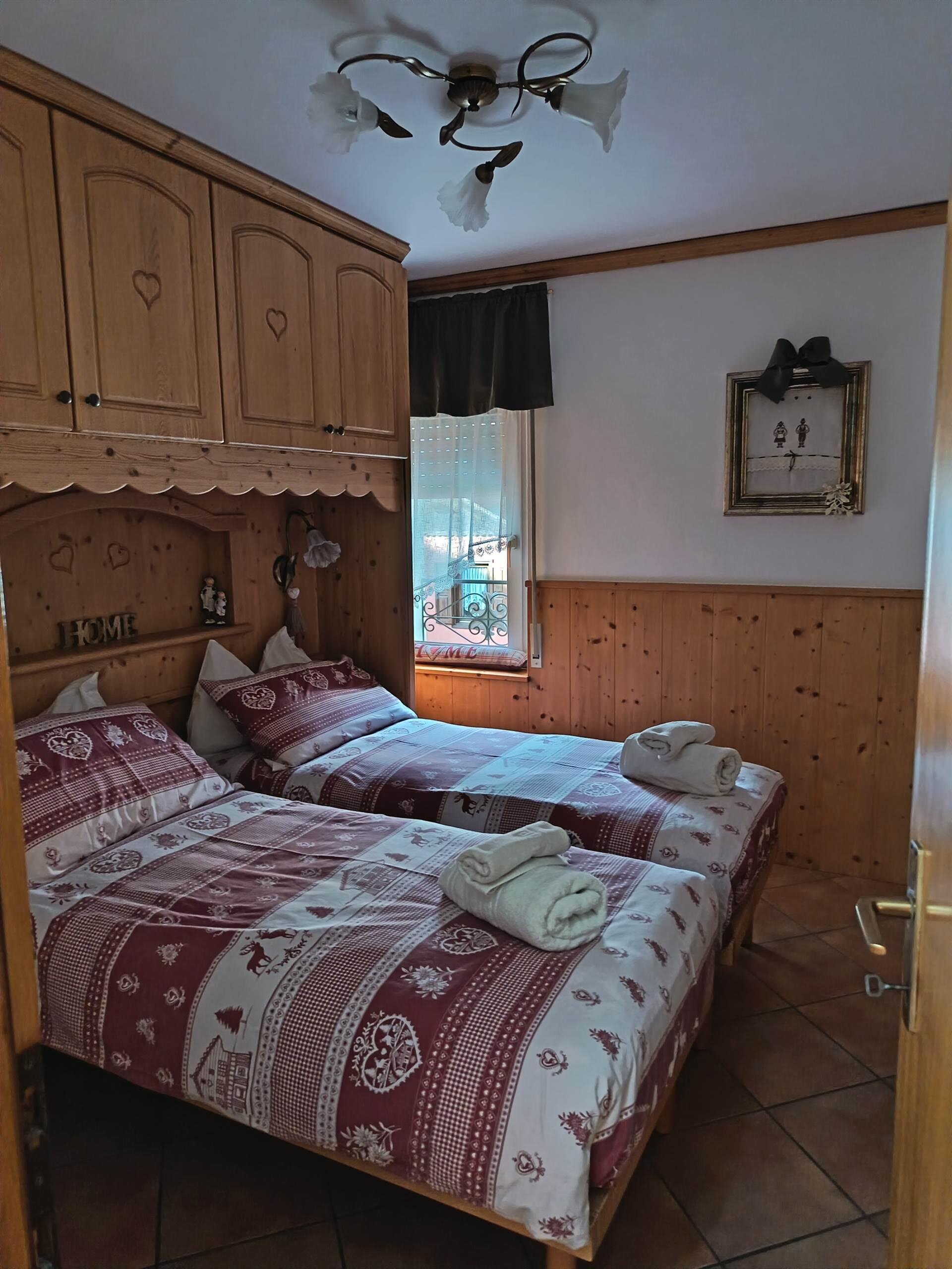 Images Trn 1 E71686e2 3098 48d6 B5c5 64b6001b2c93 99 Image