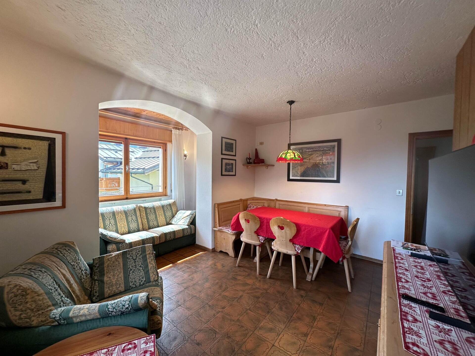 Images Trn 1 2fef1581 C6ae 4016 Abd3 4eec946ca9c9 99 Image