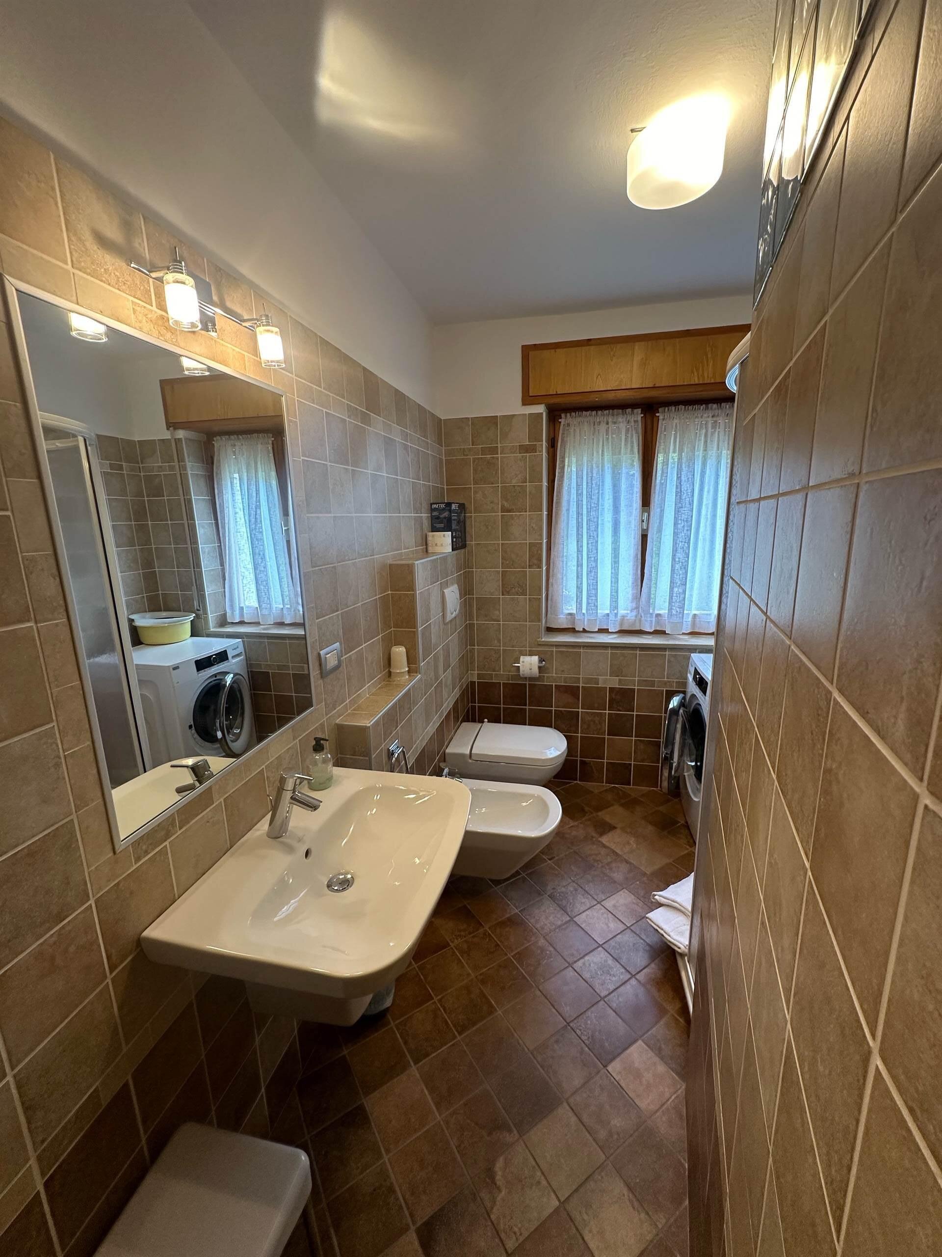 Images Trn 1 Abbf8fda 0f2e 4e8f 866f 53f5781580e1 99 Image