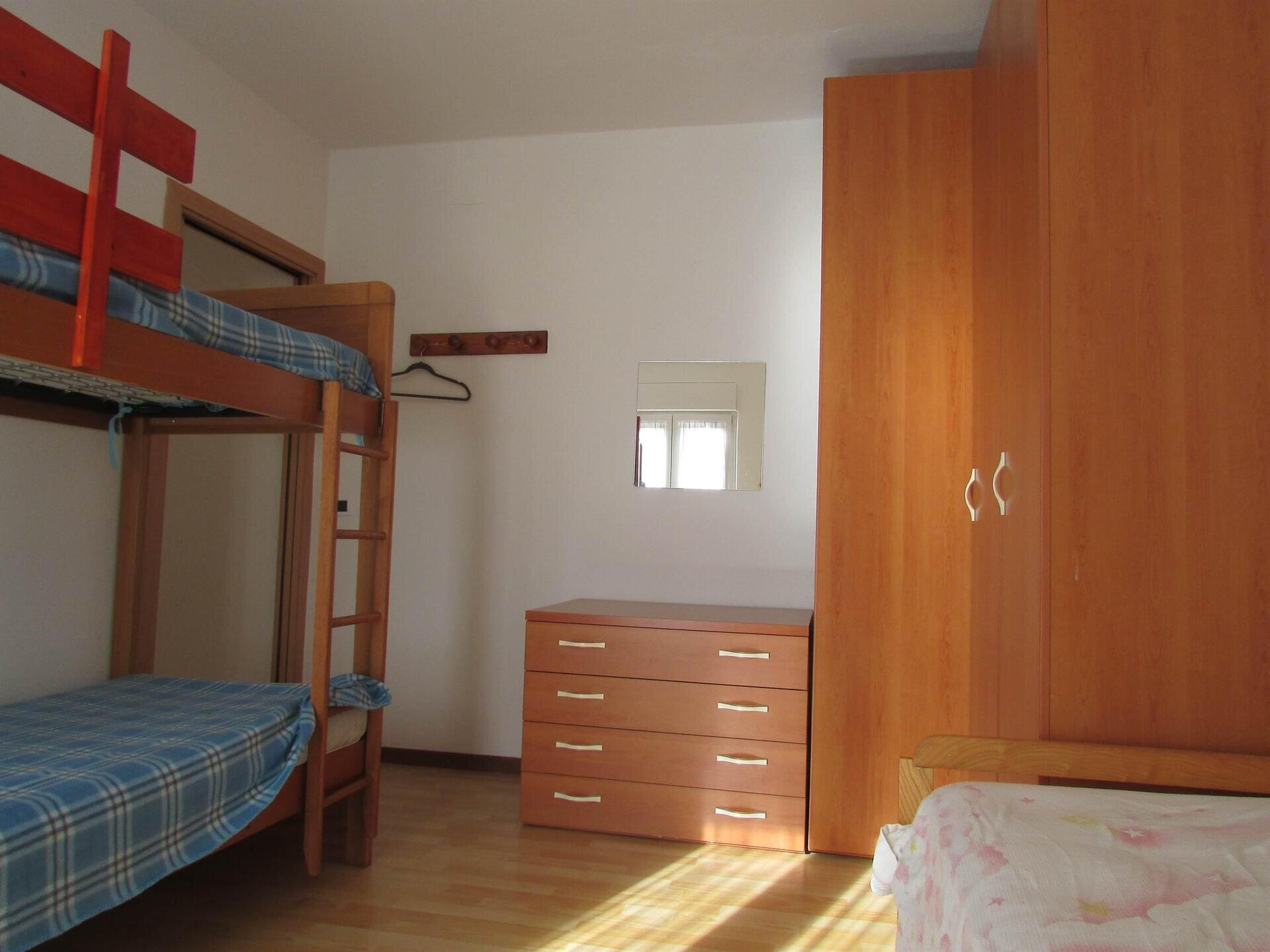 Camera con letto singolo e a castello