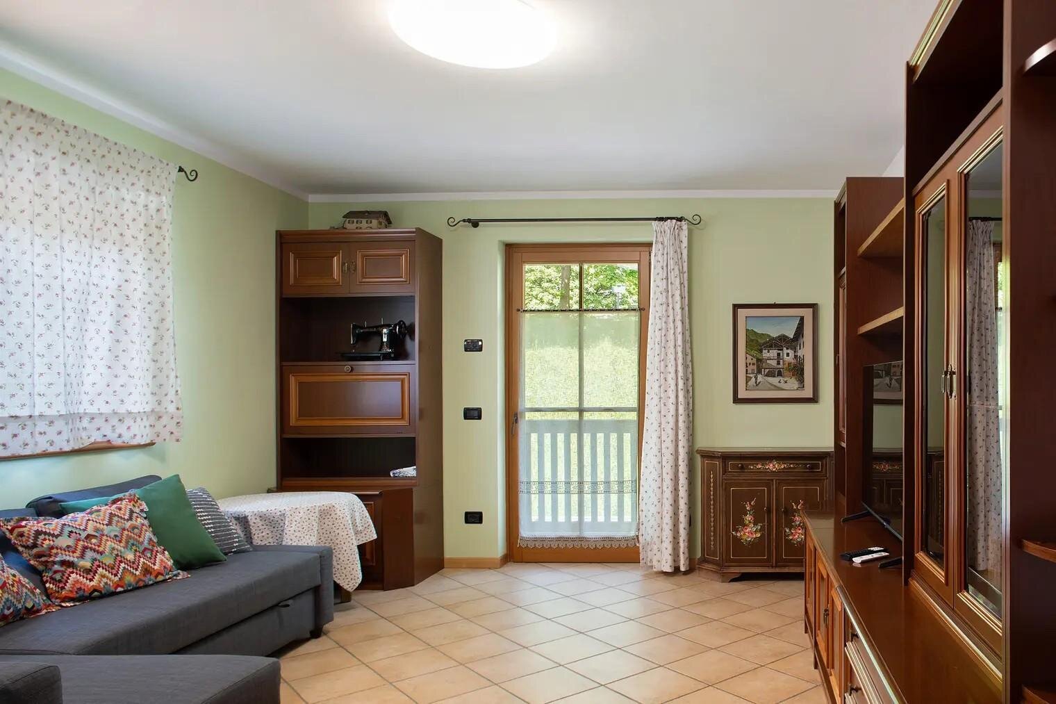 Images Trn 1 2d8370ef Cb25 40b4 A725 1b3e8fb08e0f 99 Image