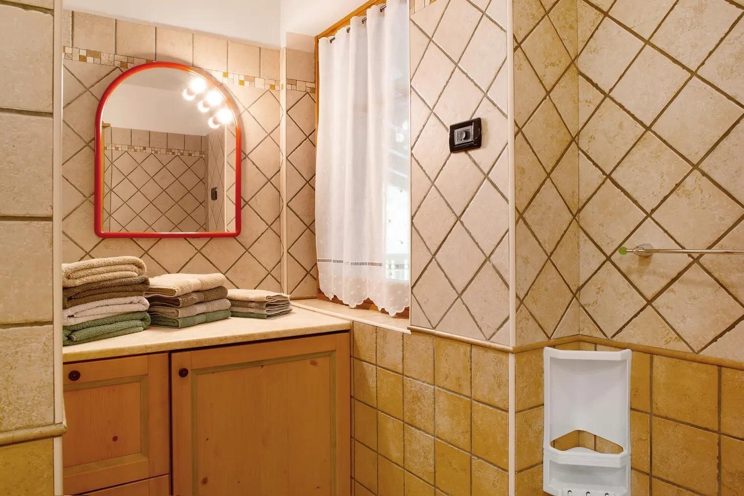 Images Trn 1 1f9acd7c C52d 43c2 9011 0df2620dd9f4 99 Image