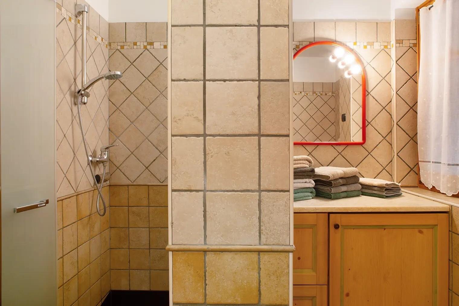 Images Trn 1 F8762f2c 78e1 4669 86f4 B680a39df607 99 Image