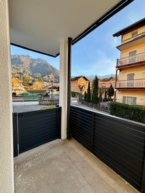 Images Trn 1 Efac3ef5 F176 42d1 B377 79431396cde3 99 Image