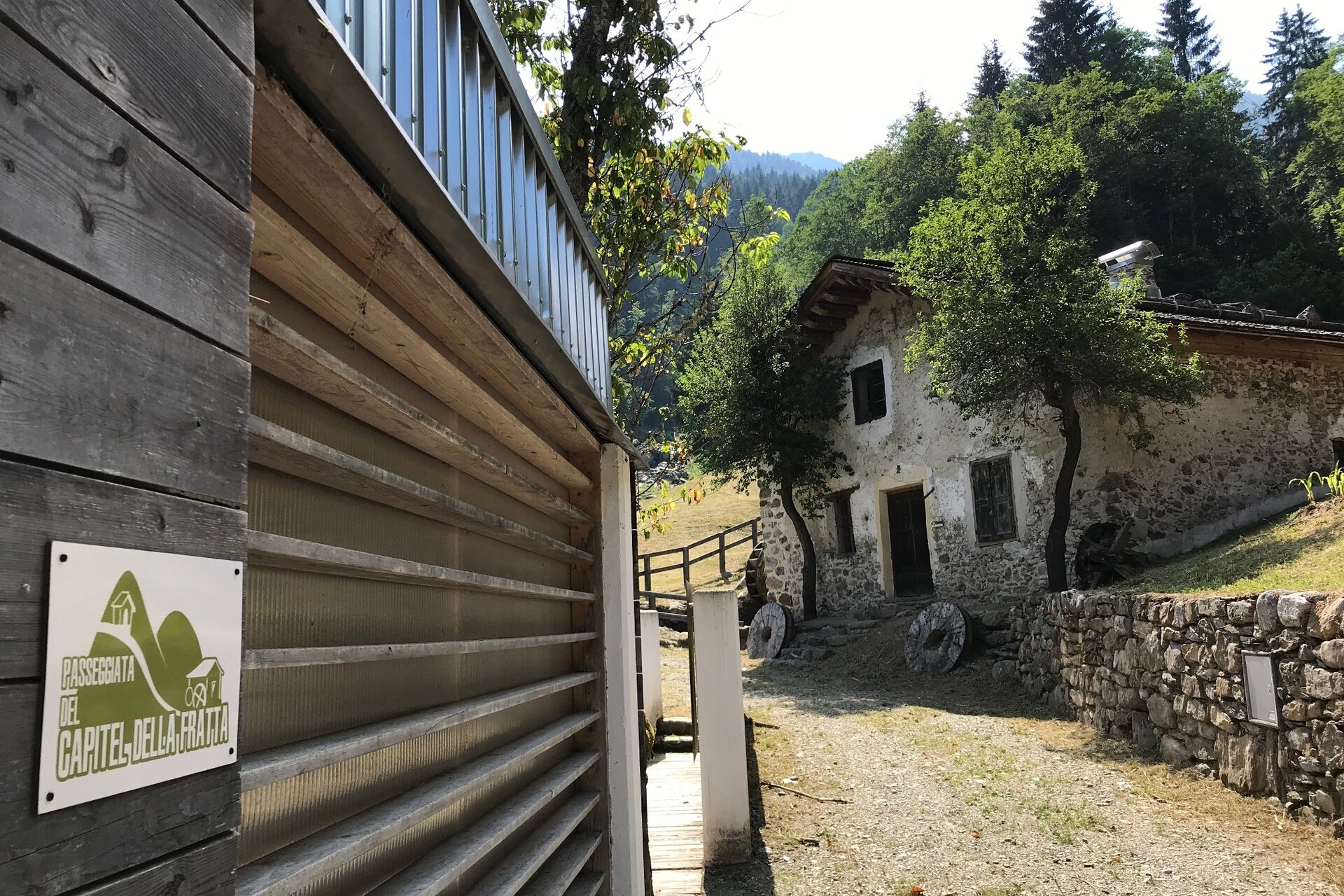 Walk to the Capitel della Fratta